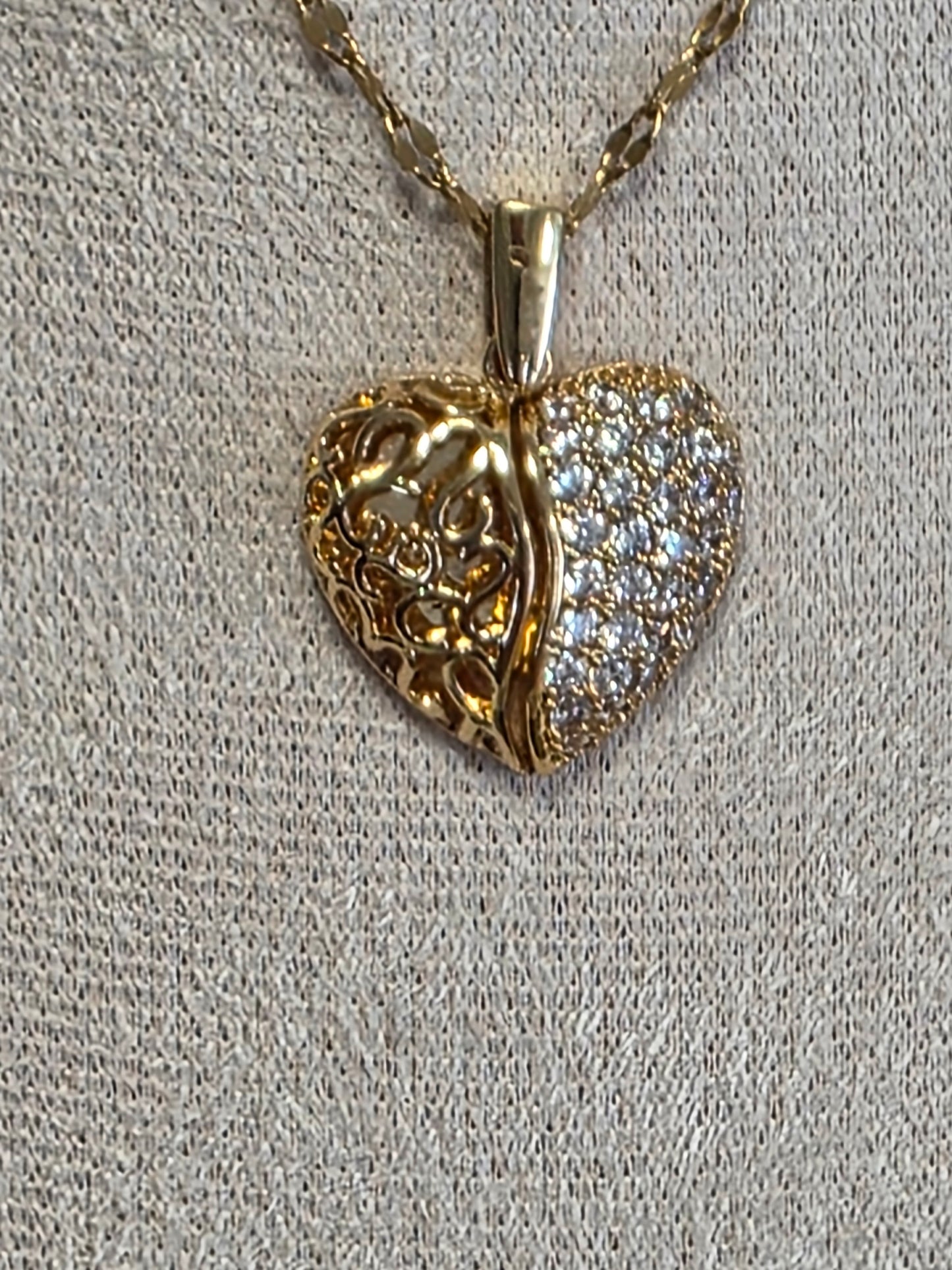 Notre Collection de Bijoux - Pendentif Forme Cœur Strass à Aile Ouvrant