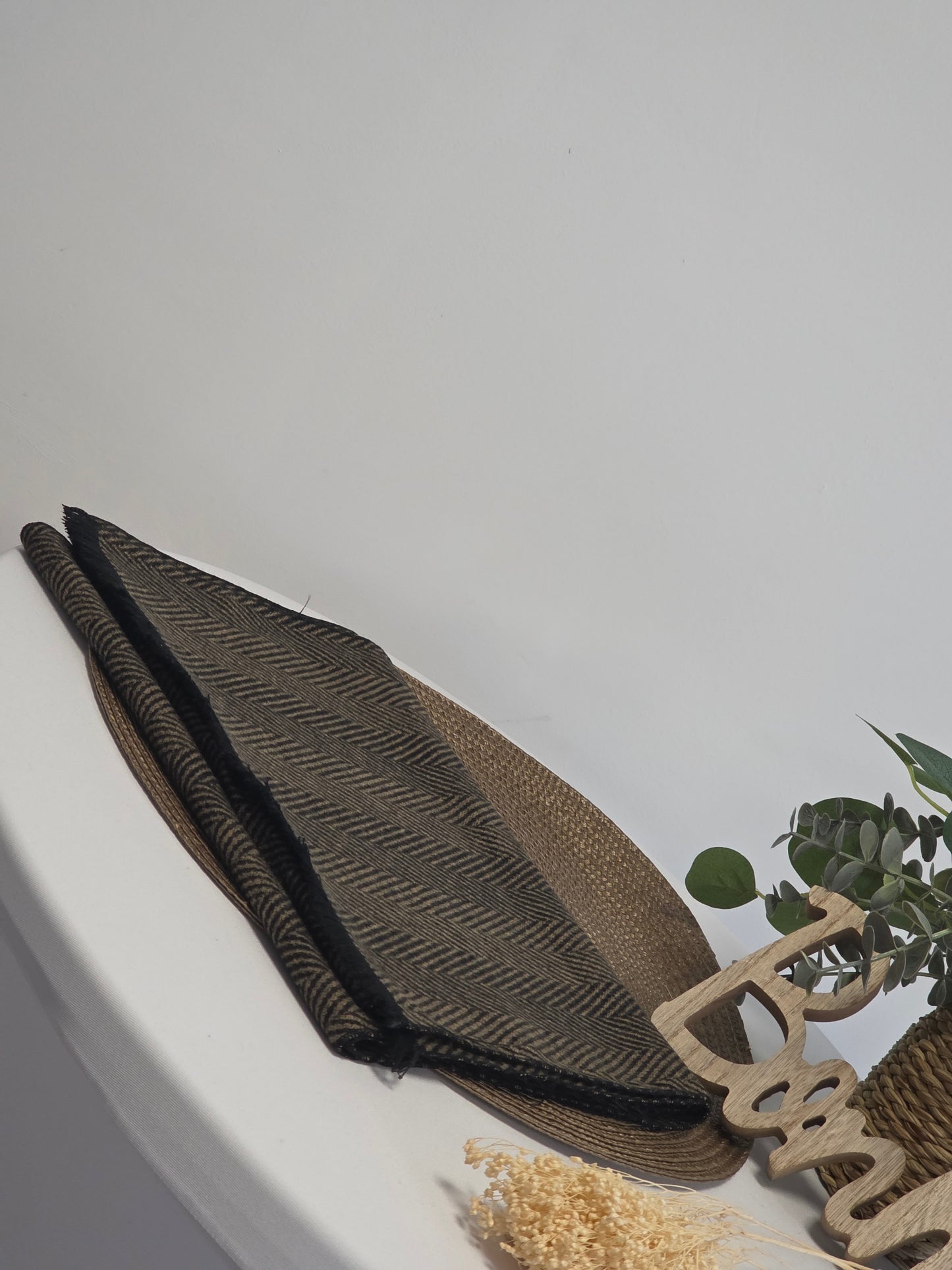 Nos Foulards Homme Tons Noir Effet Beige Rayé