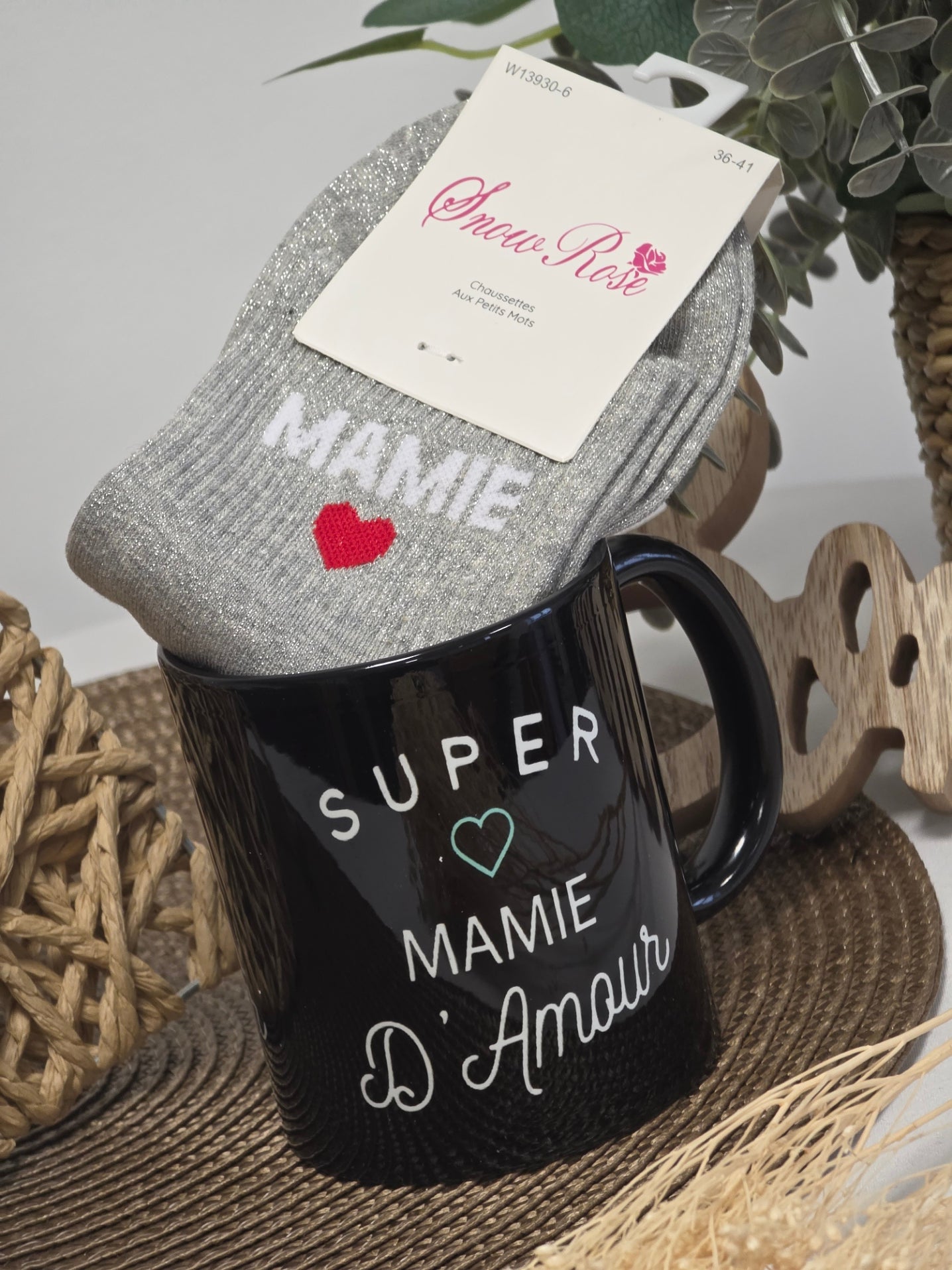 MUG SUPER MAMIE D'AMOUR AVEC SA CHAUSSETTE PAILLETEE