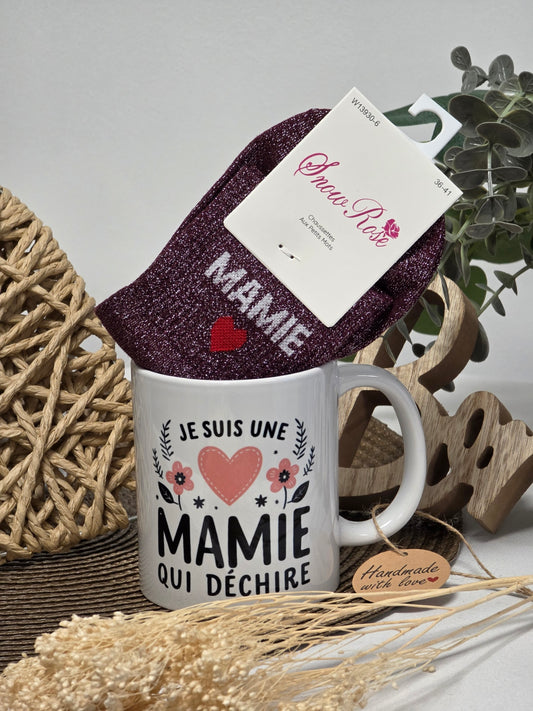 MUG UNE MAMIE QUI DECHIRE AVEC SA CHAUSSETTE PAILLETEE