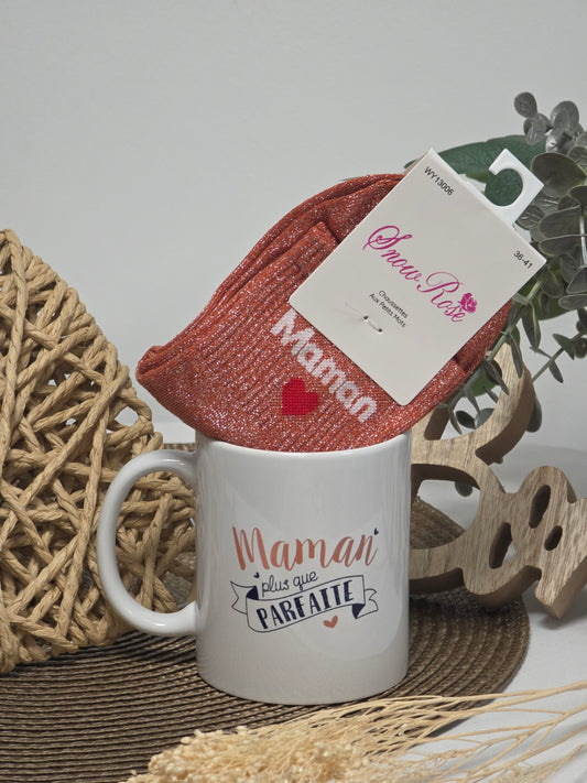 MUG MAMAN PLUS QUE PARFAITE AVEC SA CHAUSSETTE PAILLETEE