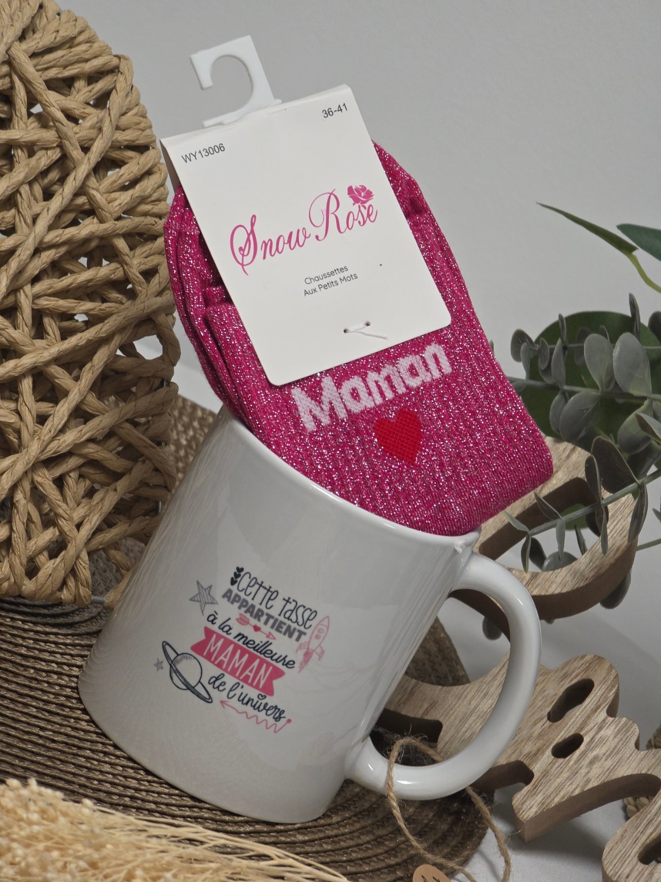 MUG MEILLEUR MAMAN DE L'UNIVERS AVEC SA CHAUSSETTE PAILLETEE