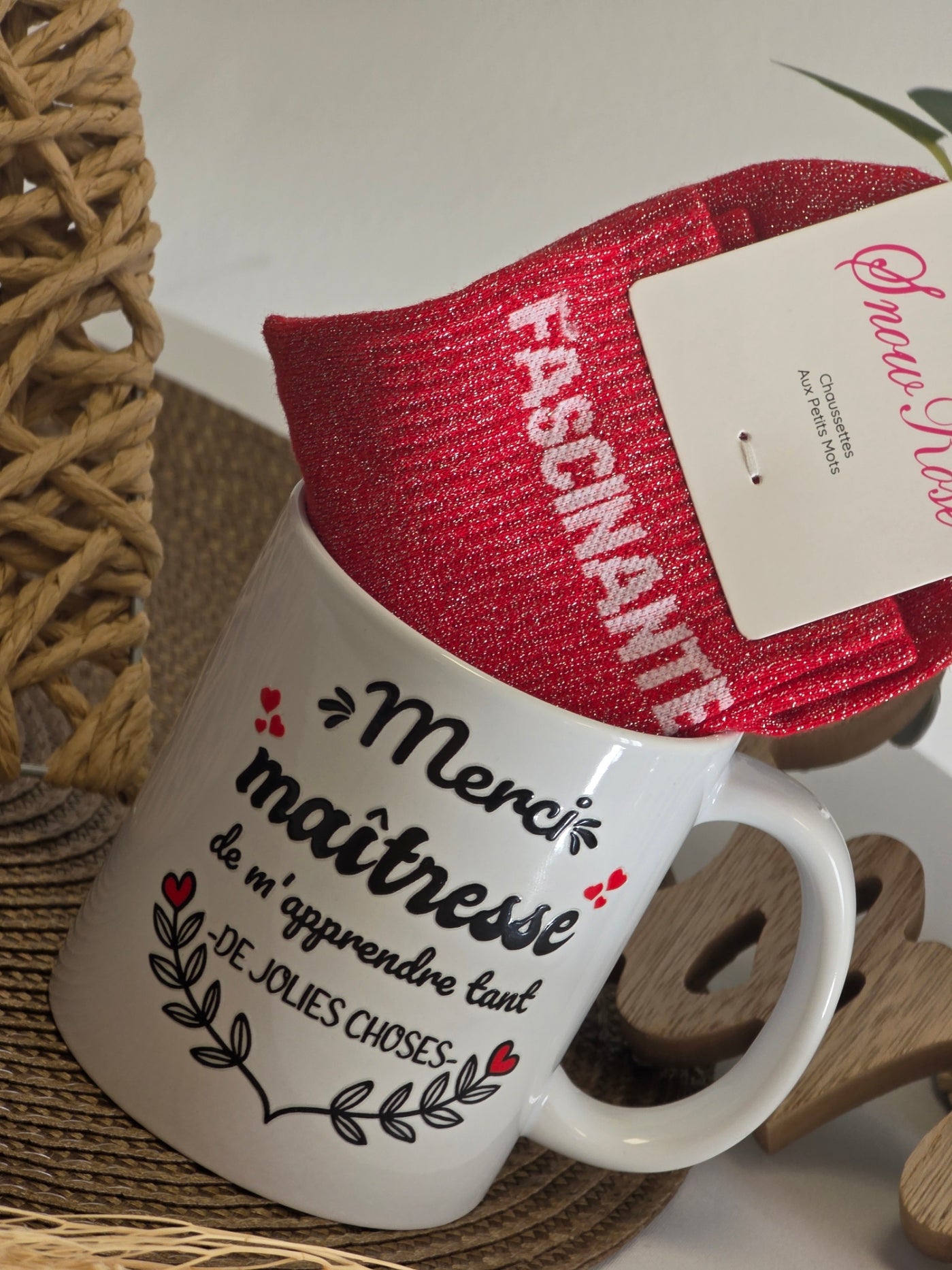 MUG MERCI MAITRESSE AVEC SA CHAUSSETTE PAILLETEE