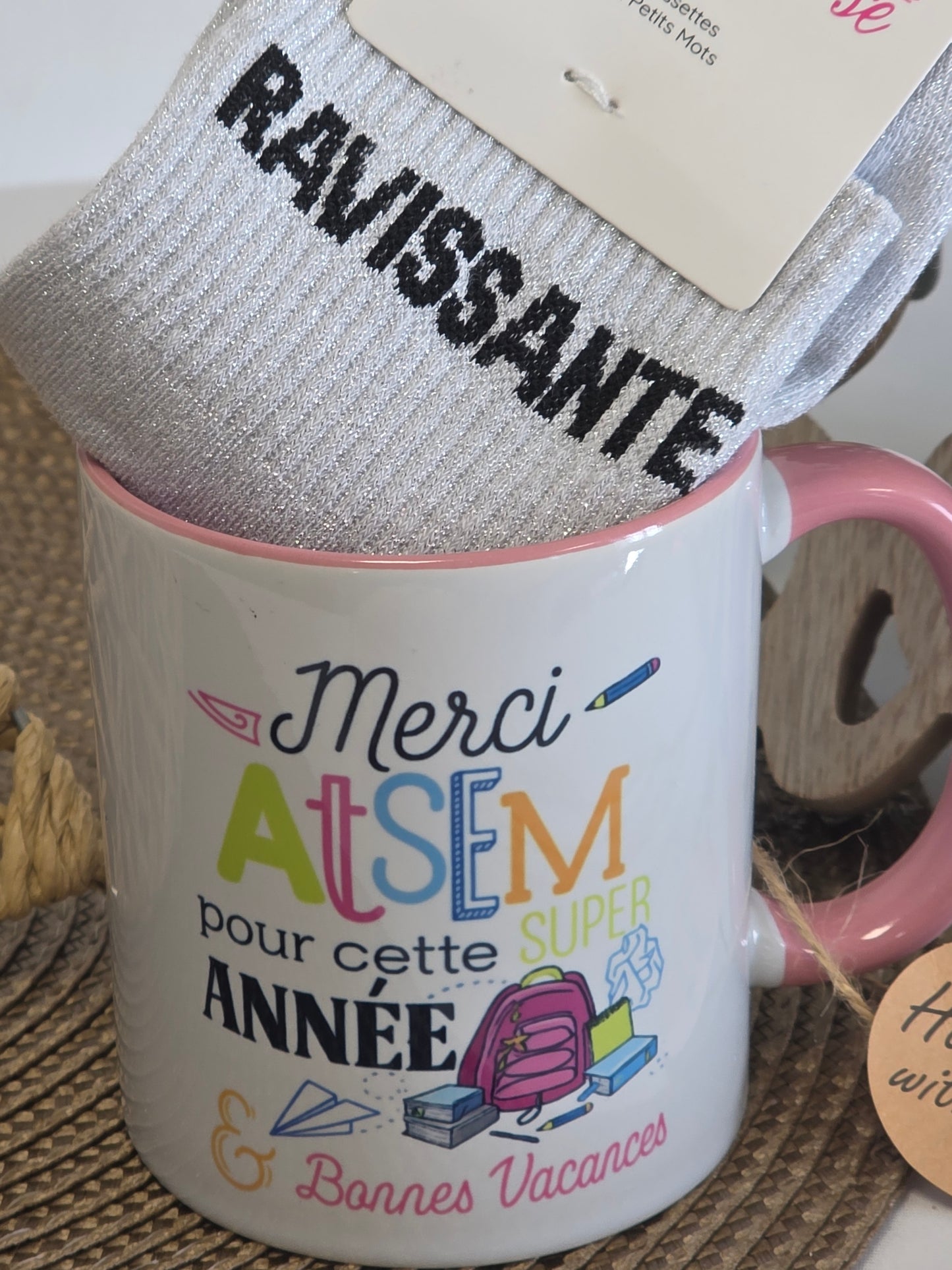 MUG MERCI ATSEM AVEC SA CHAUSSETTE PAILLETEE