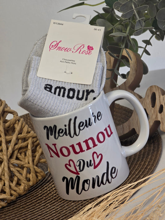 MUG MEILLEURE NOUNOU DU MONDE AVEC SA CHAUSSETTE PAILLETEE