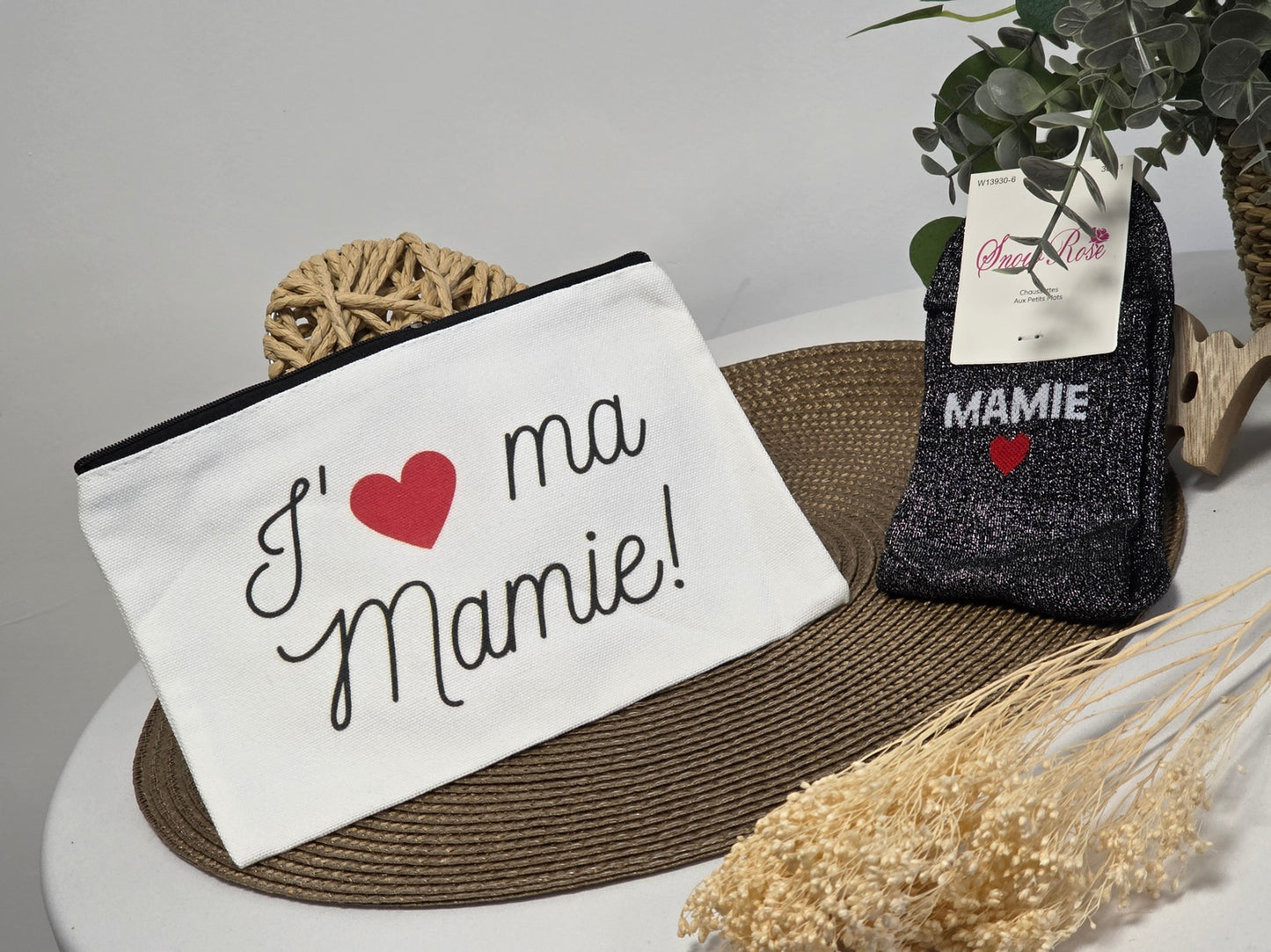 POCHETTE J'AIME MA MAMIE AVEC SA CHAUSSETTE PAILLETEE NOIR