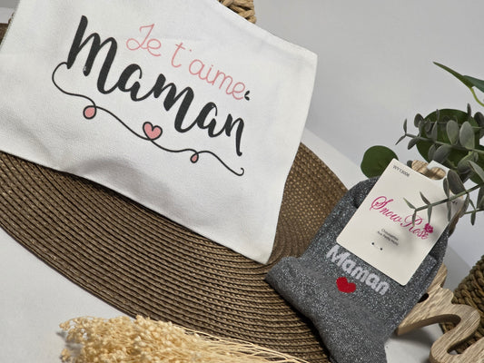 POCHETTE " JE T'AIME MAMAN " AVEC SA CHAUSSETTE PAILLETEE GRIS FONCE