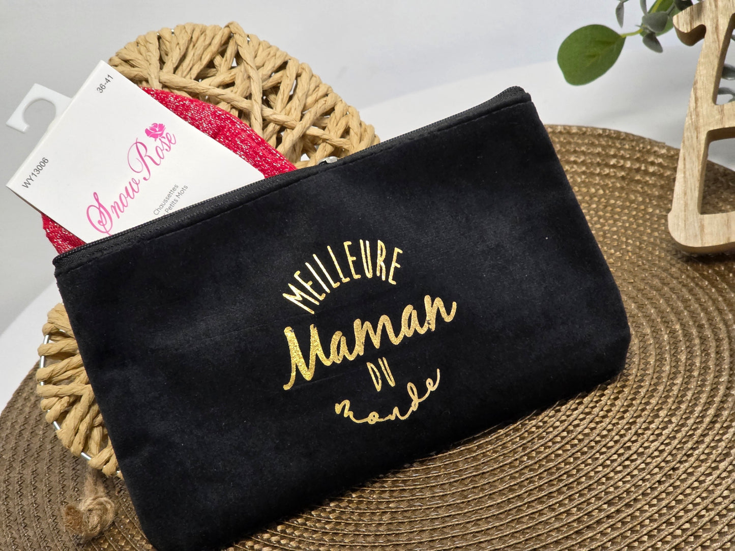 POCHETTE " MEILLEUR MAMAN DU MONDE "  AVEC SA CHAUSSETTE PAILLETEE ROUGE