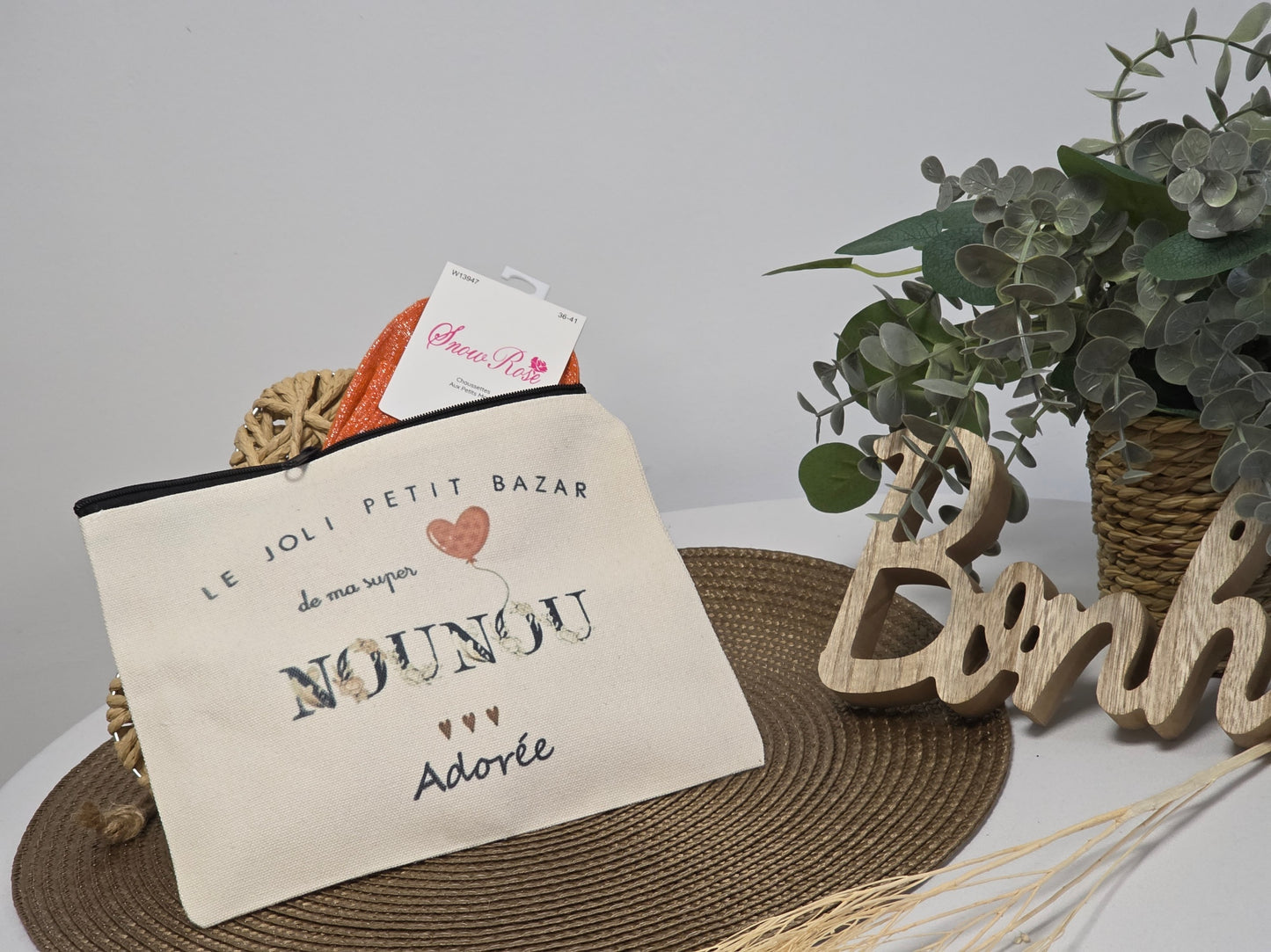 POCHETTE " NOUNOU ADOREE" AVEC SA CHAUSSETTE PAILLETEE ORANGE