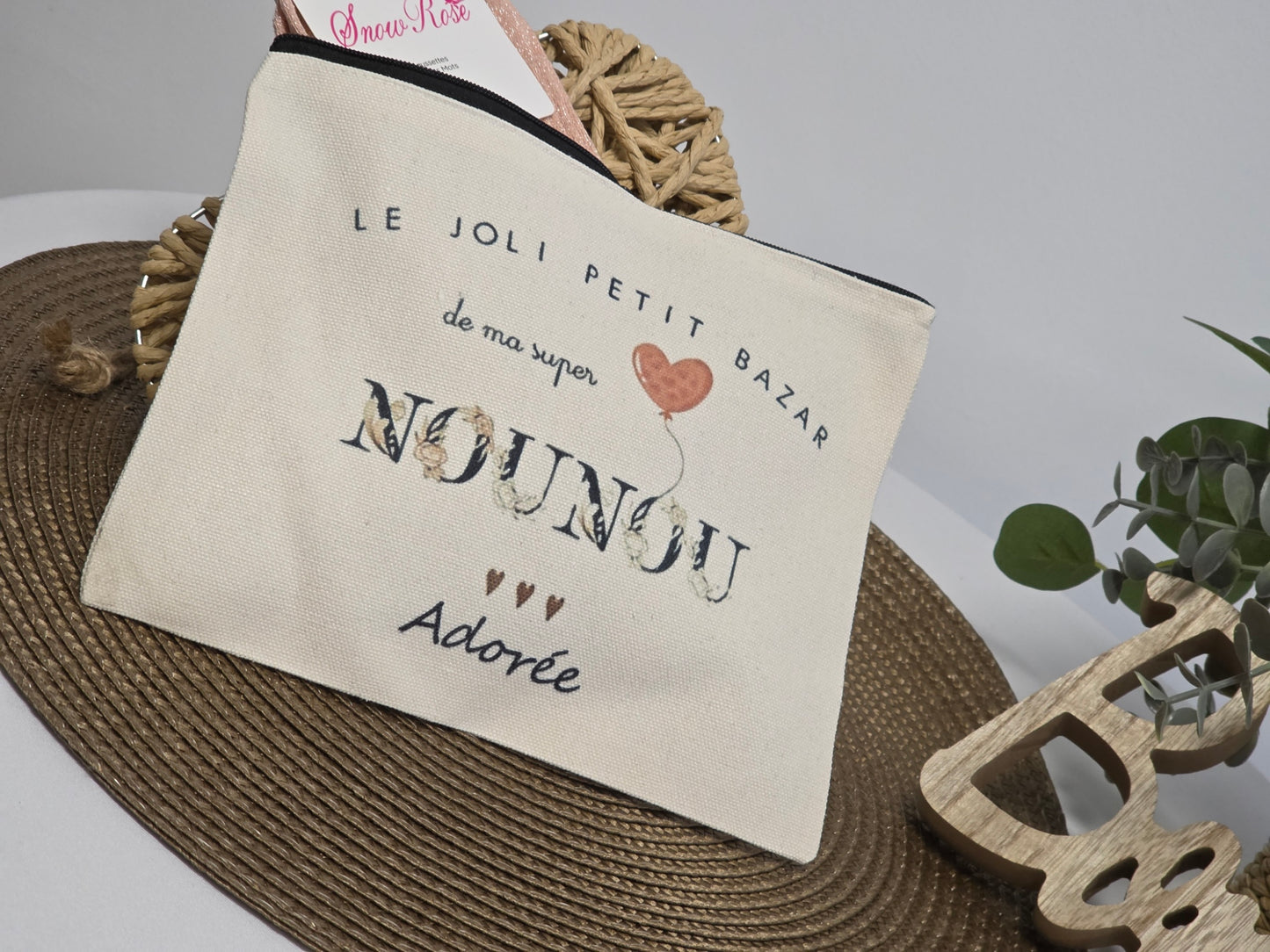 POCHETTE " NOUNOU ADOREE" AVEC SA CHAUSSETTE PAILLETEE PECHE