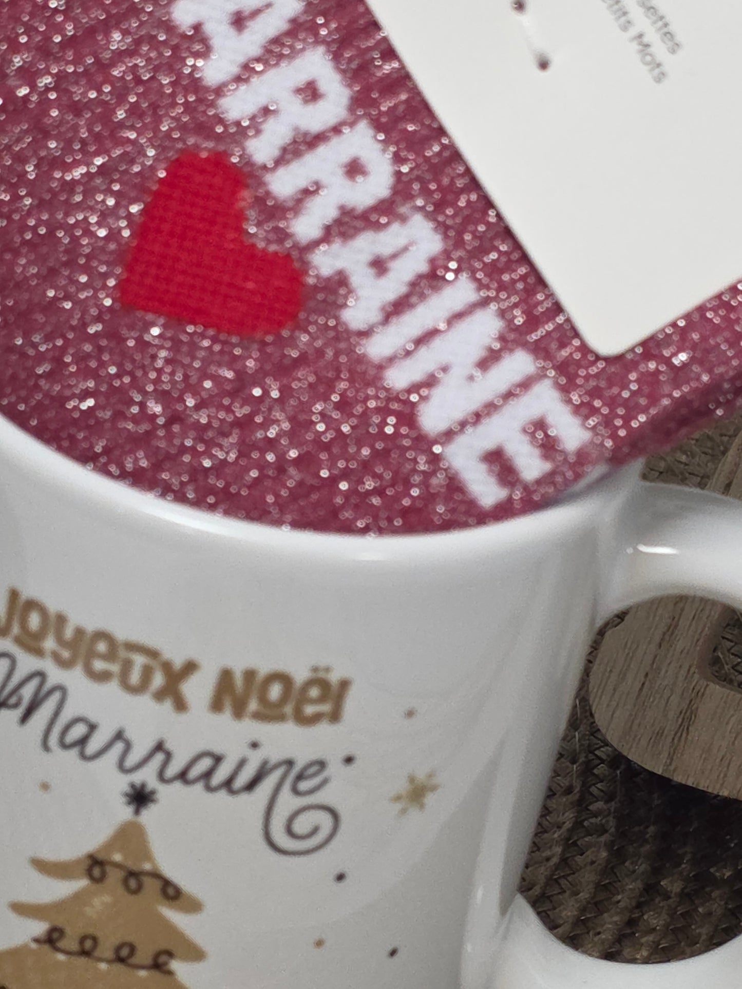 MUG JOYEUX NOEL MARRAINE AVEC SA CHAUSSETTE PAILLETEE