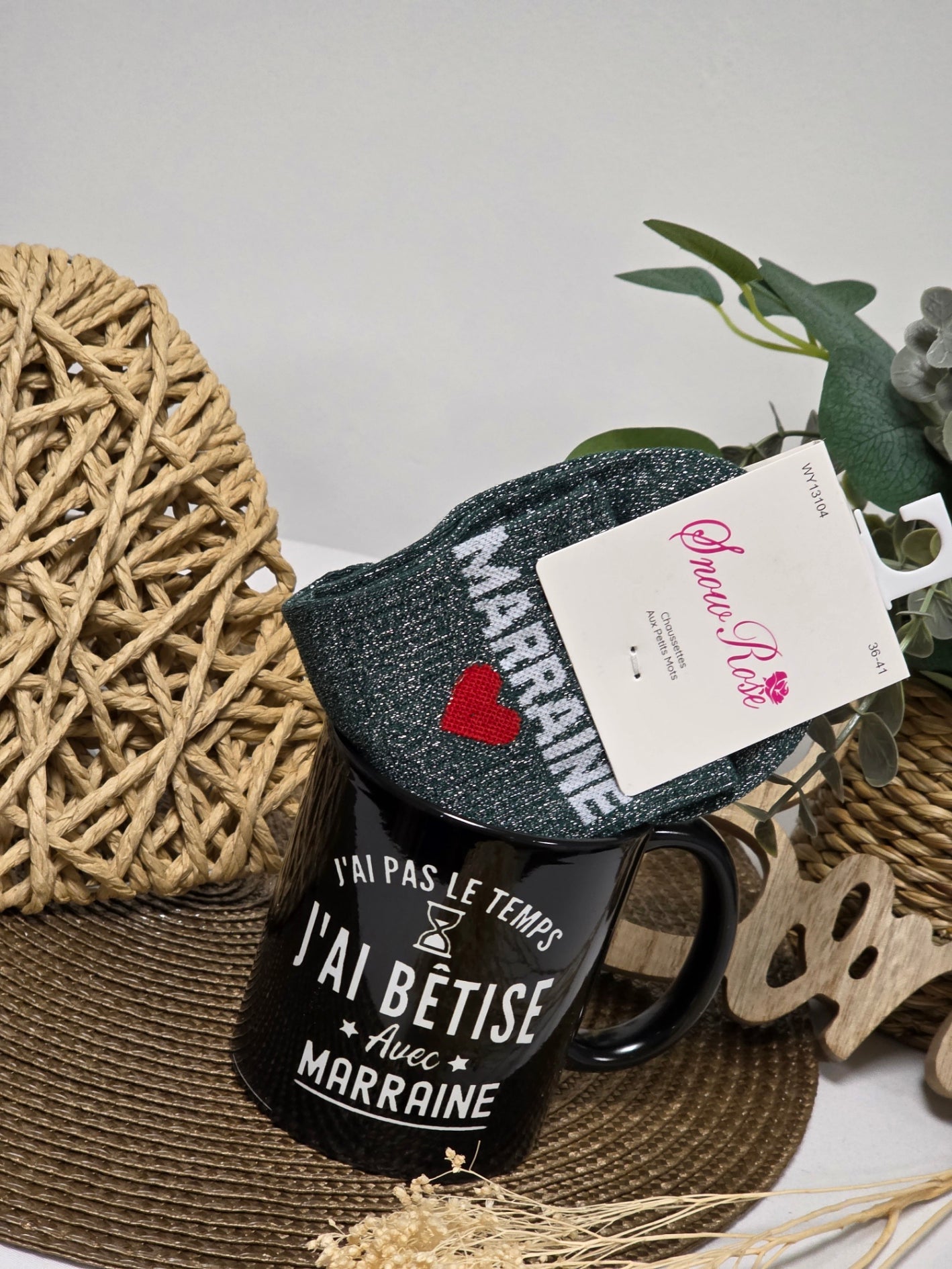 MUG BETISE AVEC MARRAINE AVEC SA CHAUSSETTE PAILLETEE