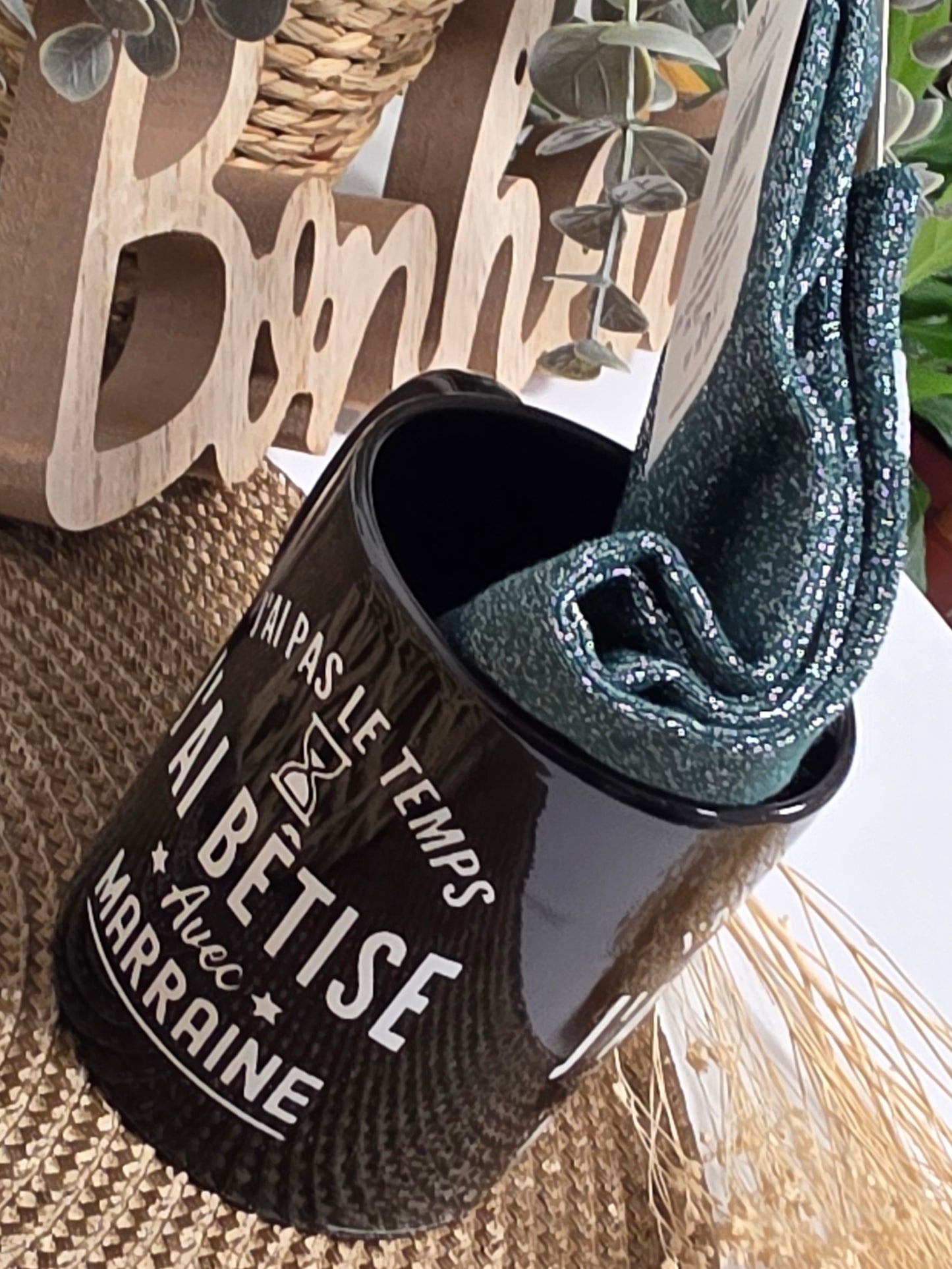 MUG BETISE AVEC MARRAINE AVEC SA CHAUSSETTE PAILLETEE