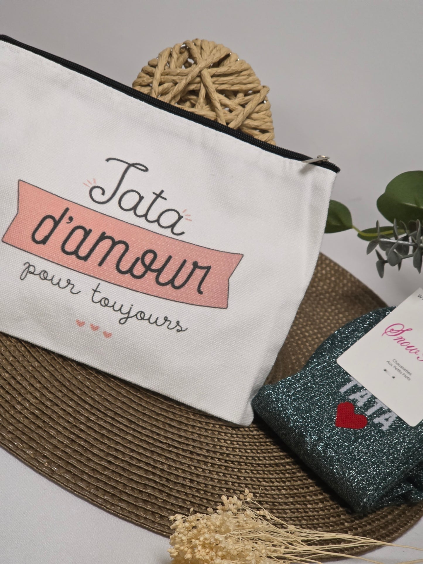 POCHETTE " TATA D'AMOUR POUR TOUJOURS " AVEC SA CHAUSSETTE PAILLETEE