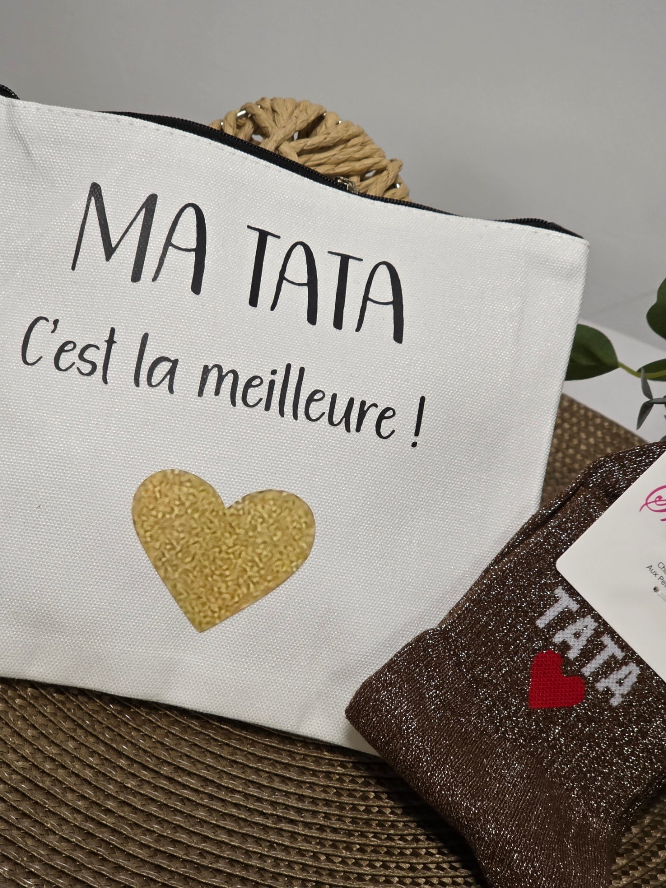 POCHETTE " MA TATA C'EST LA MEILLEURE " AVEC SA CHAUSSETTE PAILLETEE