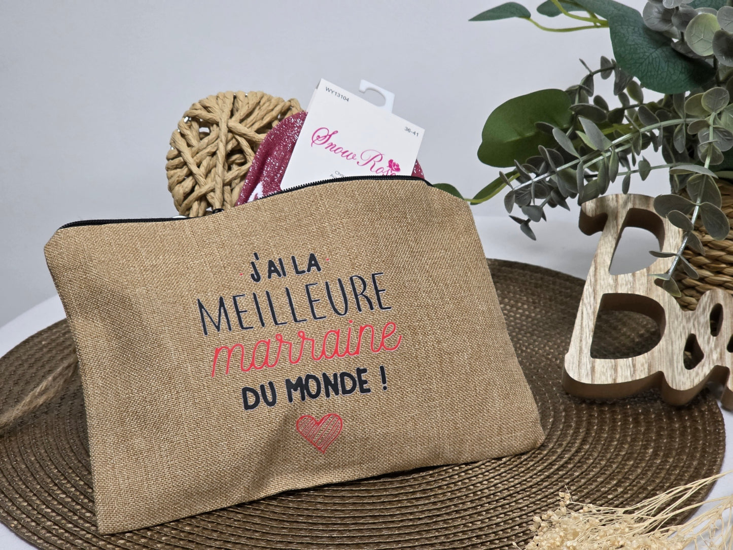POCHETTE " MEILLEURE MARRAINE DU MONDE " AVEC SA CHAUSSETTE PAILLETEE FUCHSIA