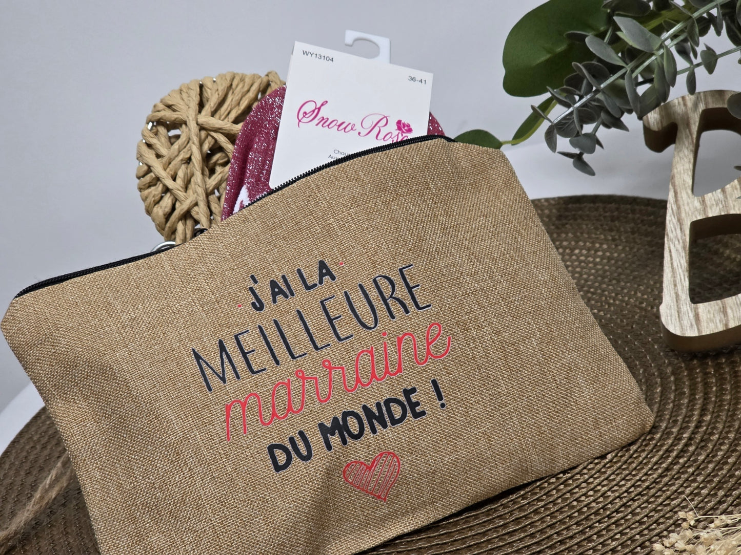 POCHETTE " MEILLEURE MARRAINE DU MONDE " AVEC SA CHAUSSETTE PAILLETEE FUCHSIA