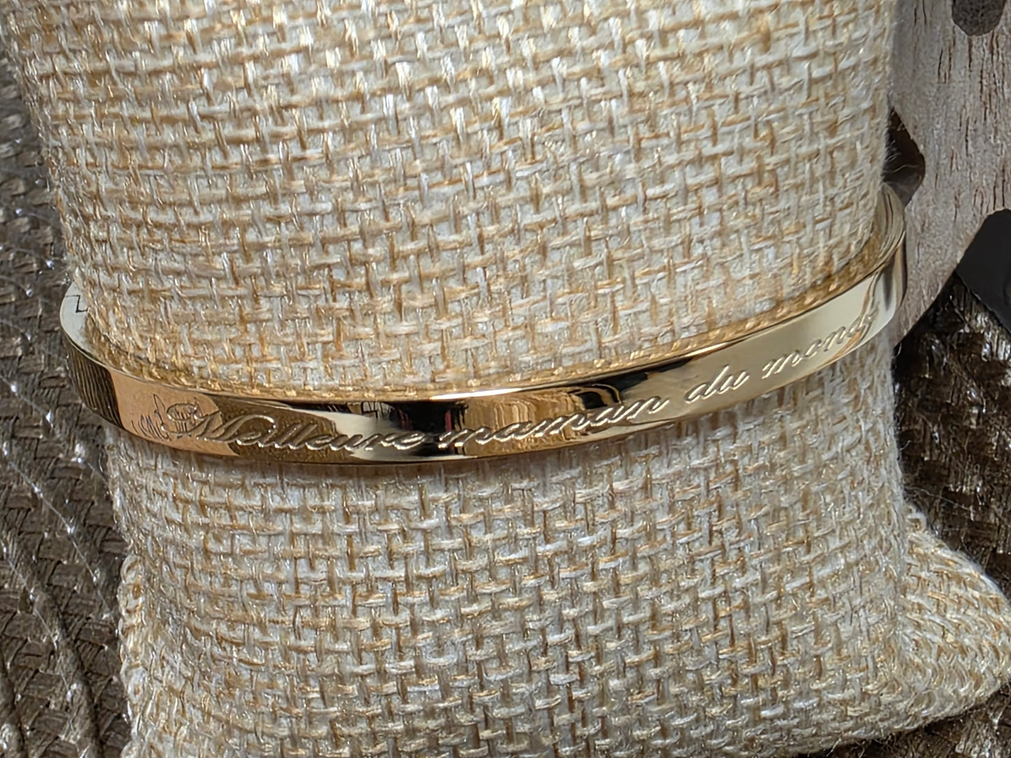 LES BRACELETS A MESSAGE " MEILLEURE MAMAN DU MONDE " Doré