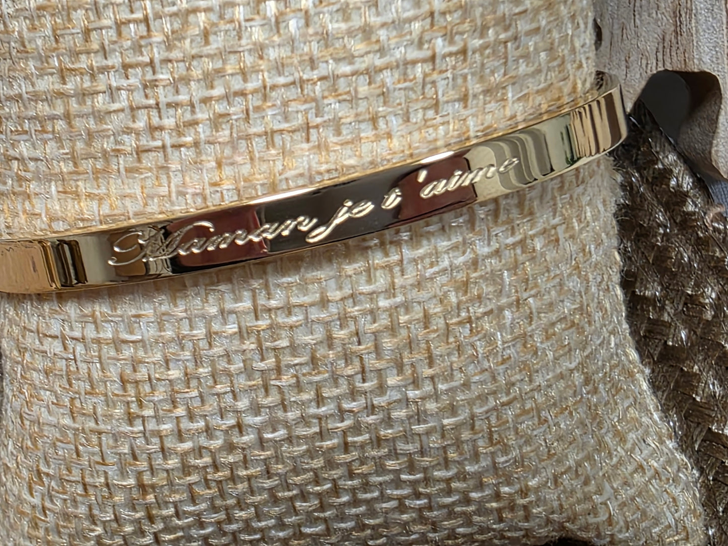 LES BRACELETS A MESSAGE " MAMAN JE T'AIME " Doré