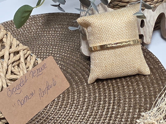 LES BRACELETS A MESSAGE " MAMAN PARFAITE " Doré