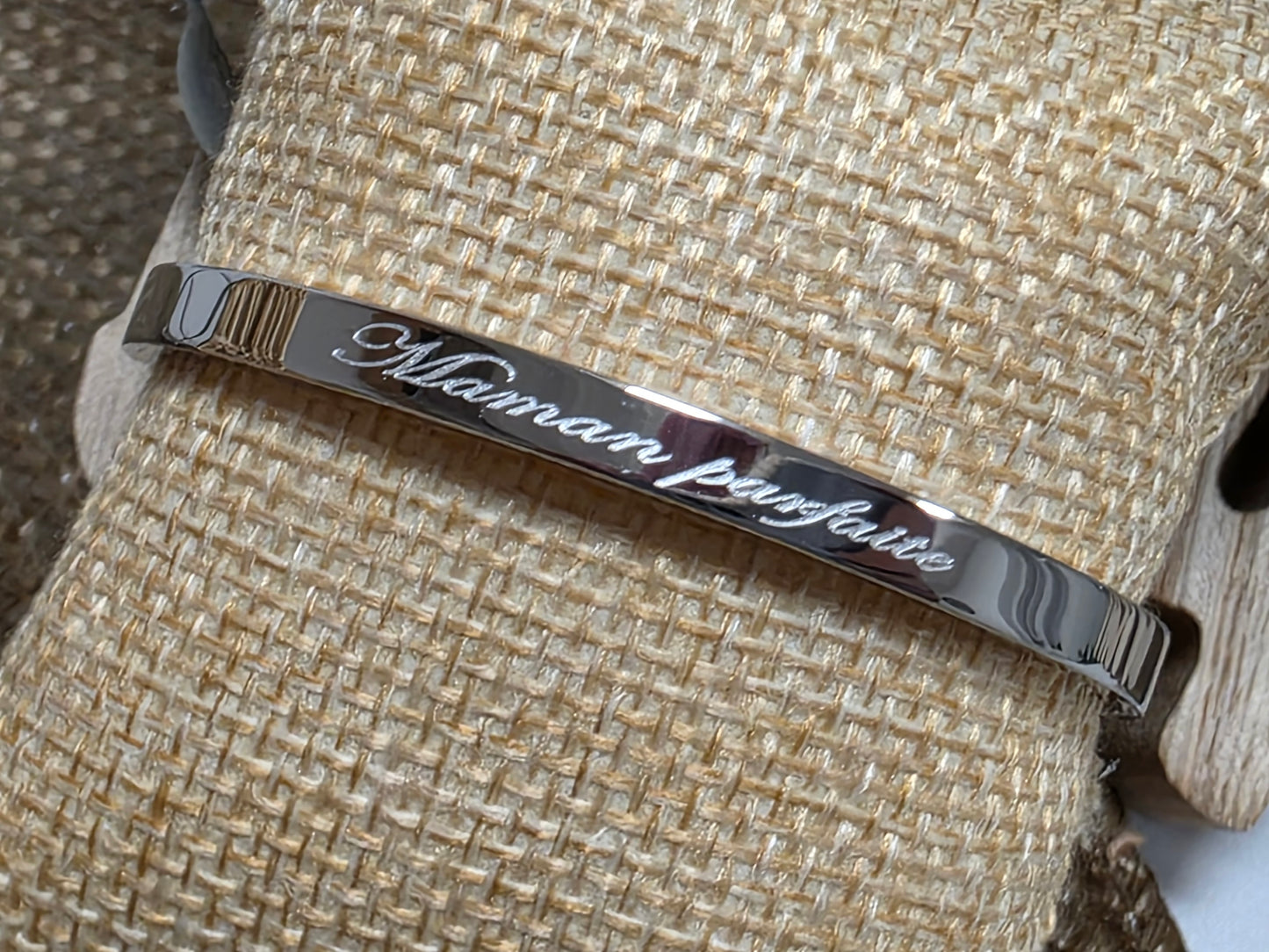 LES BRACELETS A MESSAGE " MAMAN PARFAITE " Argenté