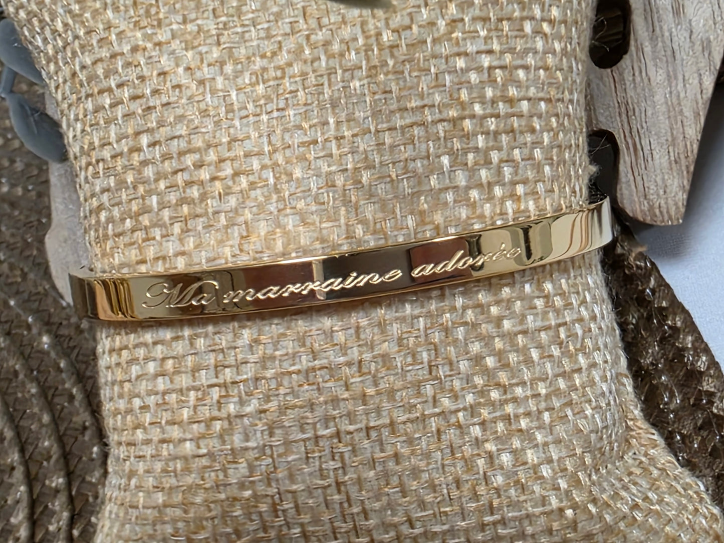 LES BRACELETS A MESSAGE " MA MARRAINE ADOREE " Doré