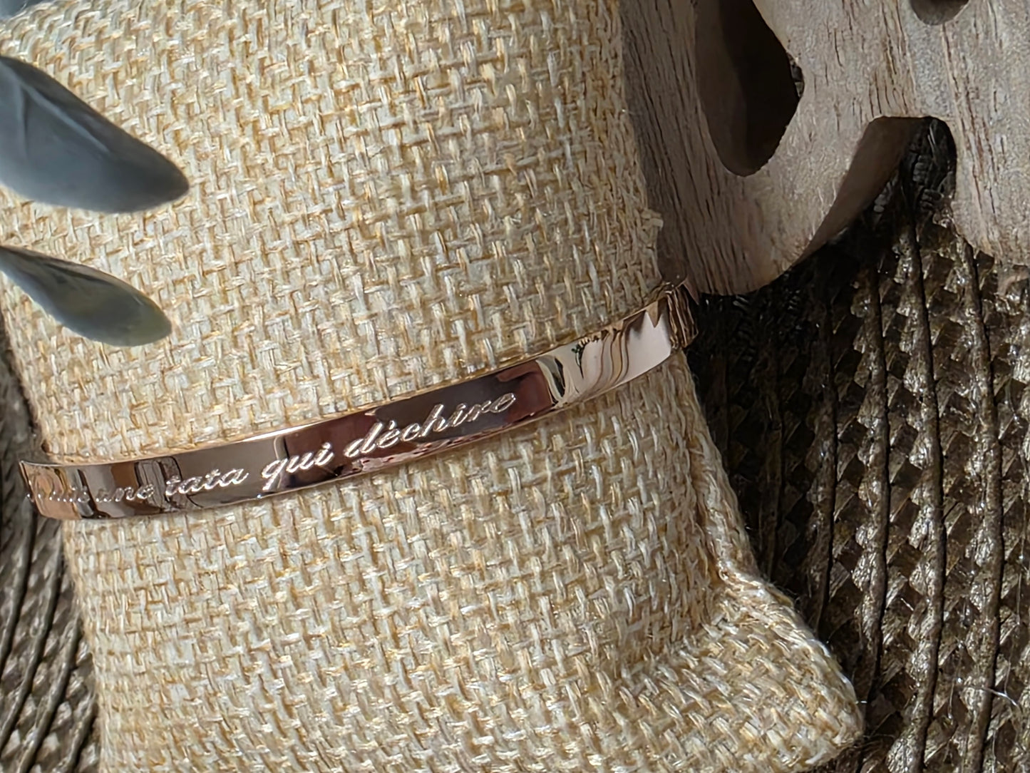 LES BRACELETS A MESSAGE " JE SUIS UNE TATA QUI DECHIRE " Cuivré