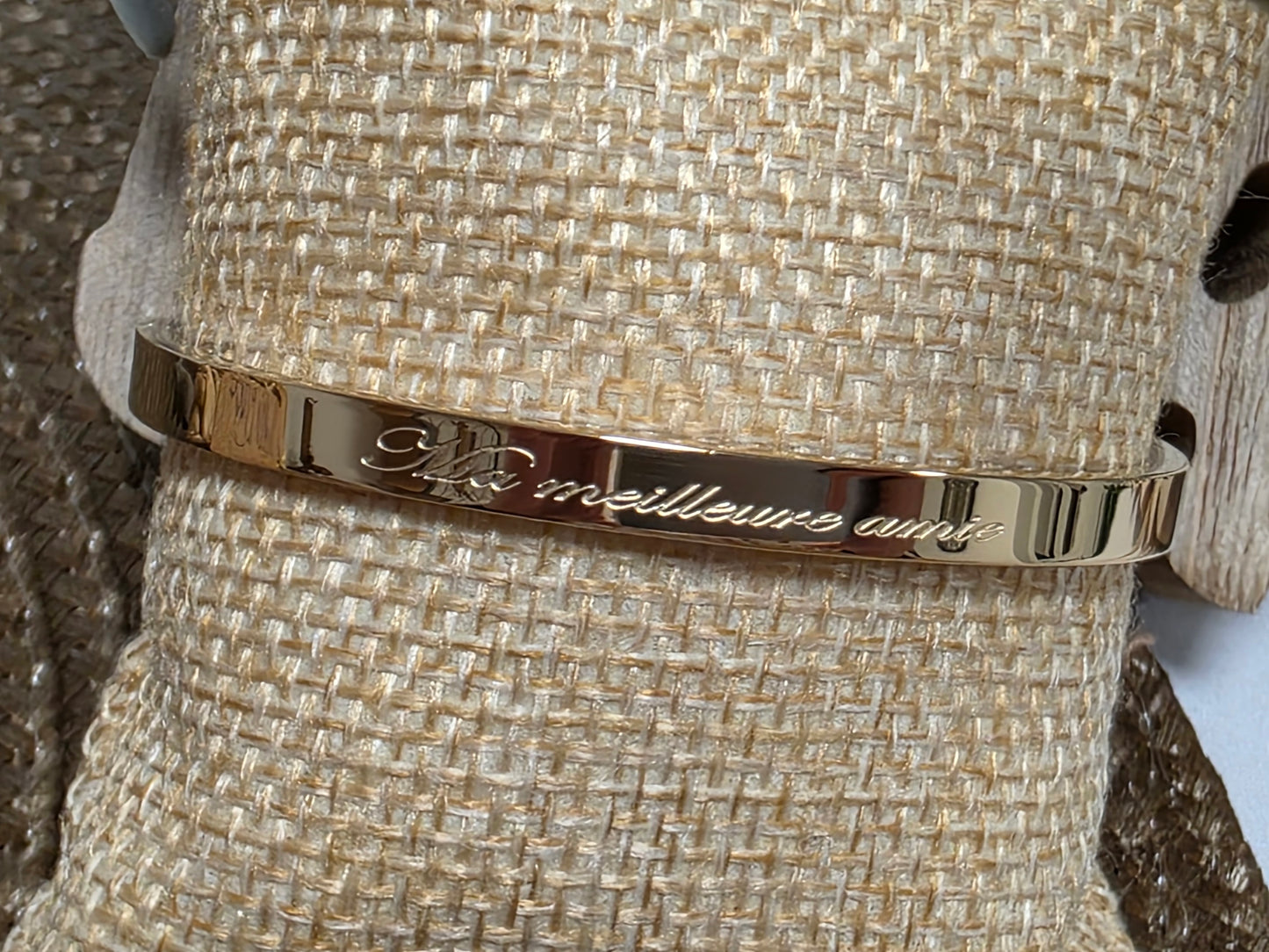 LES BRACELETS A MESSAGE " MA MEILLEURE AMIE " Doré