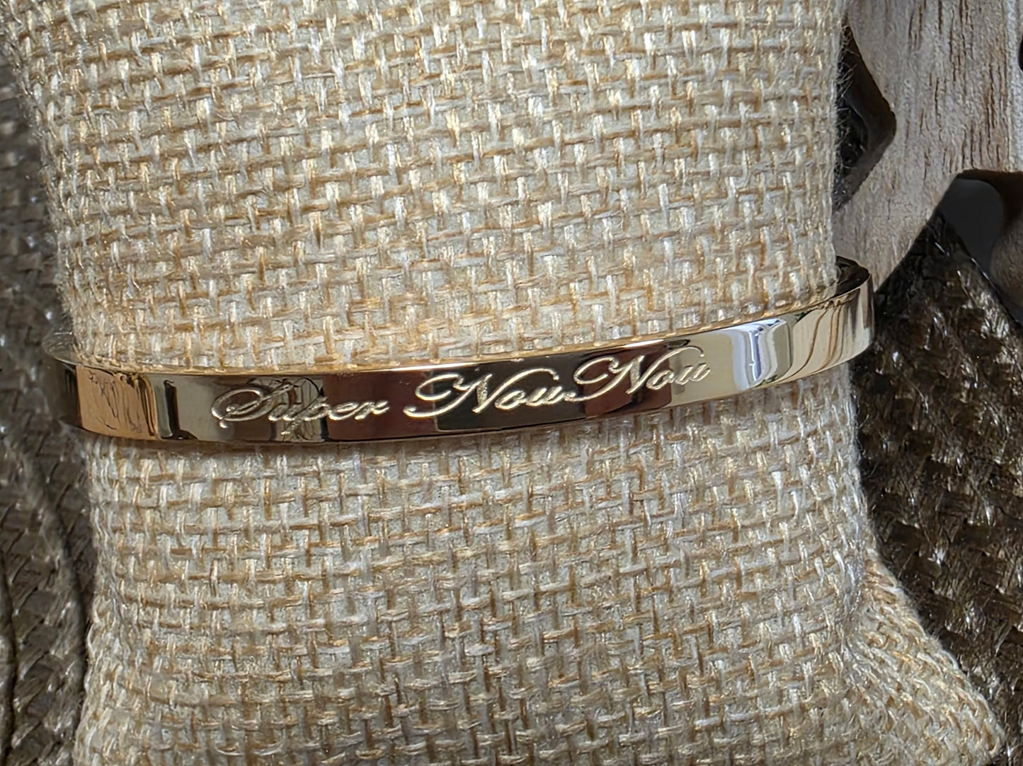 LES BRACELETS A MESSAGE " SUPER NOUNOU " Doré