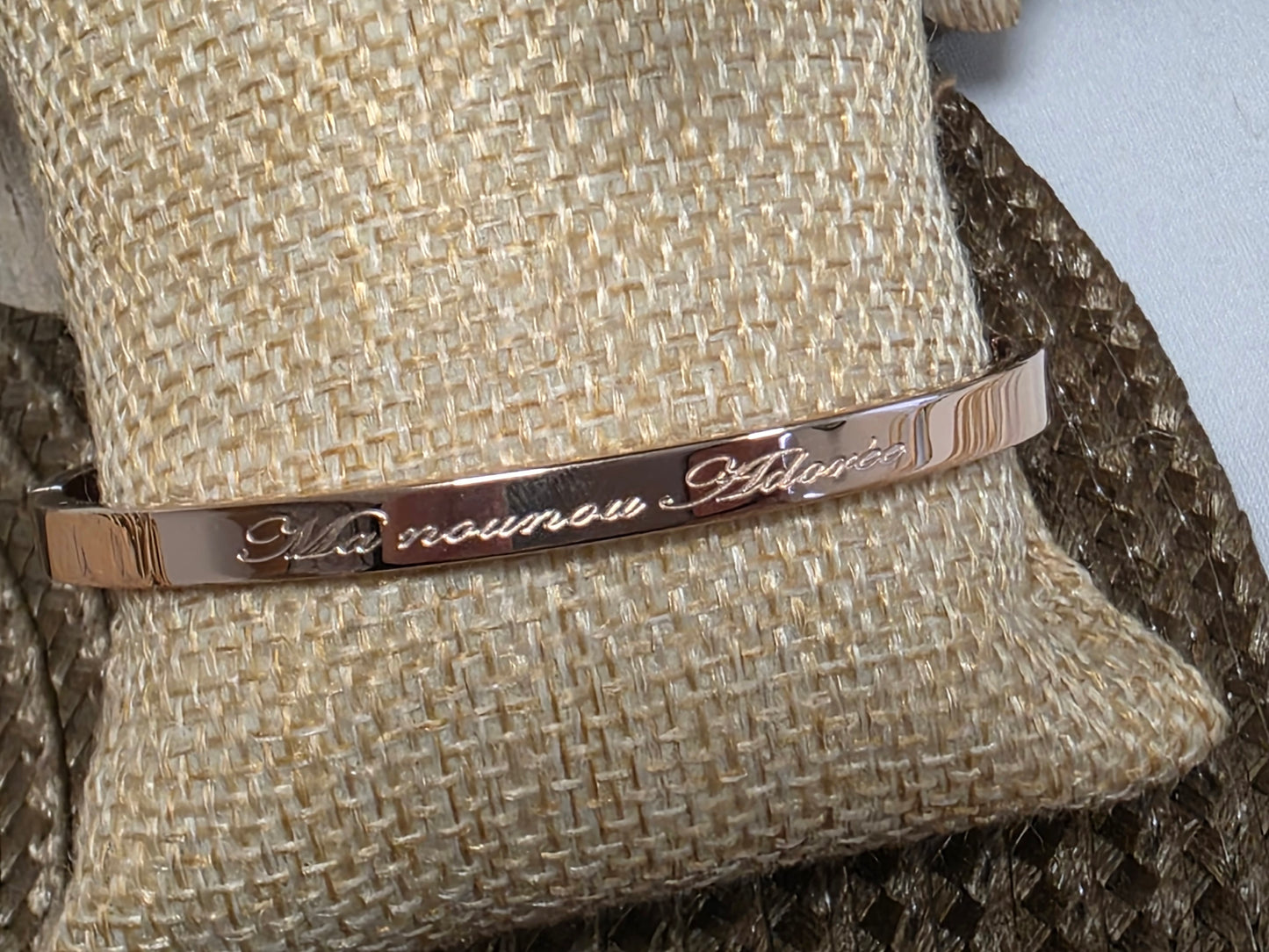 LES BRACELETS A MESSAGE " MA NOUNOU ADOREE " Cuivré