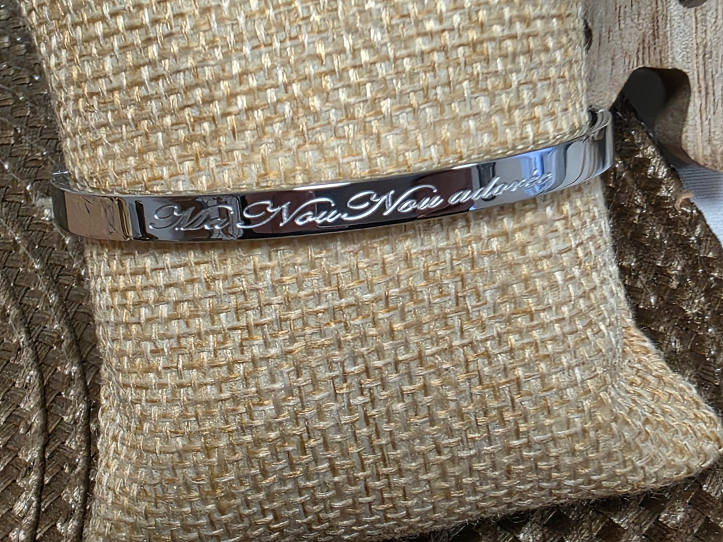 LES BRACELETS A MESSAGE " MA NOUNOU ADOREE " Argenté