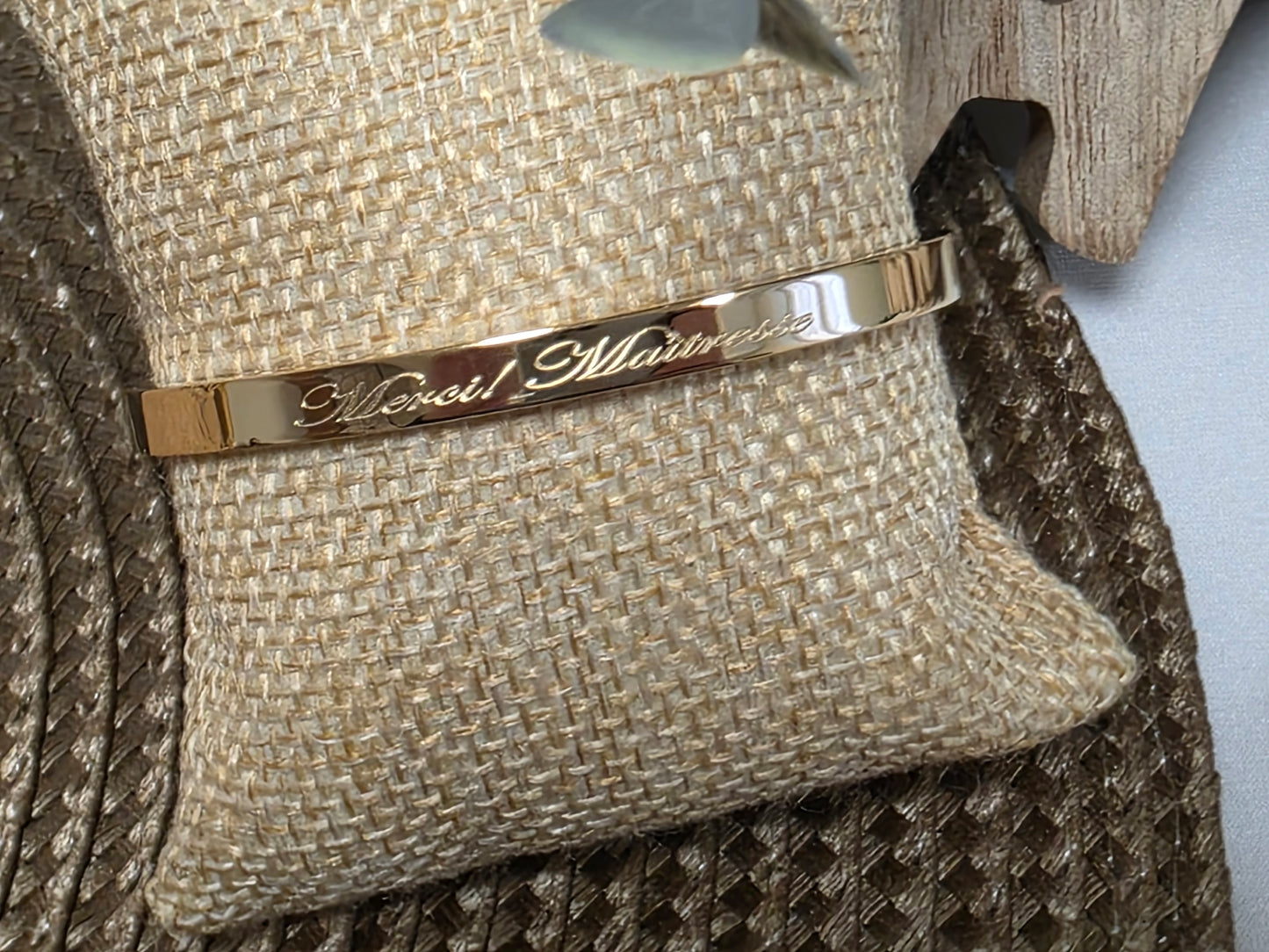 LES BRACELETS A MESSAGE " MERCI MAITRESSE " Doré