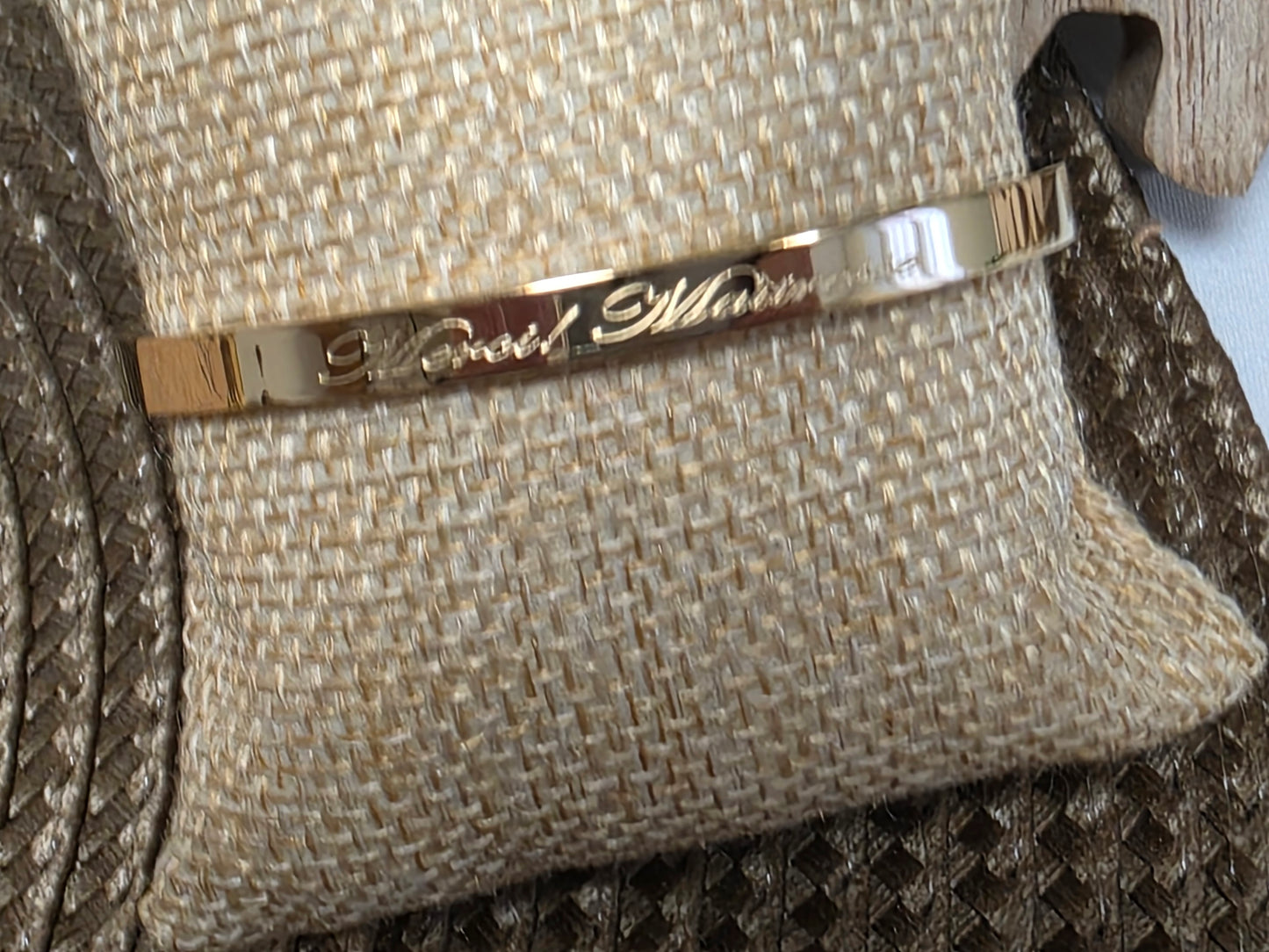 LES BRACELETS A MESSAGE " MERCI MAITRESSE " Doré