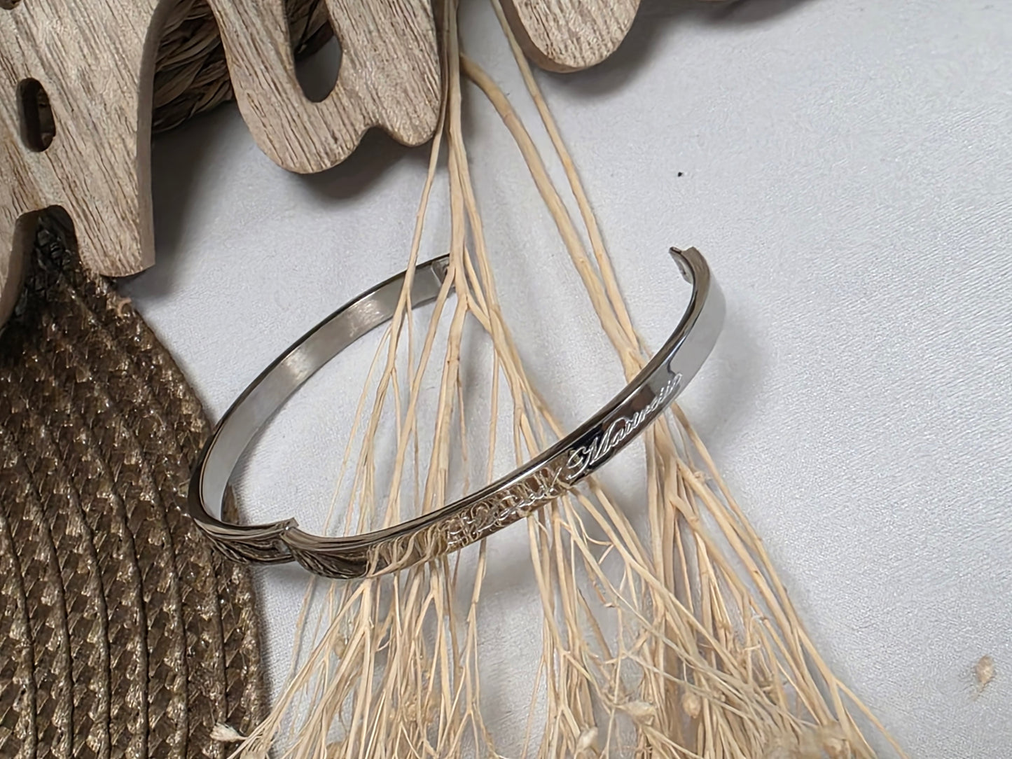 LES BRACELETS A MESSAGE " MERCI MAITRESSE " Argenté