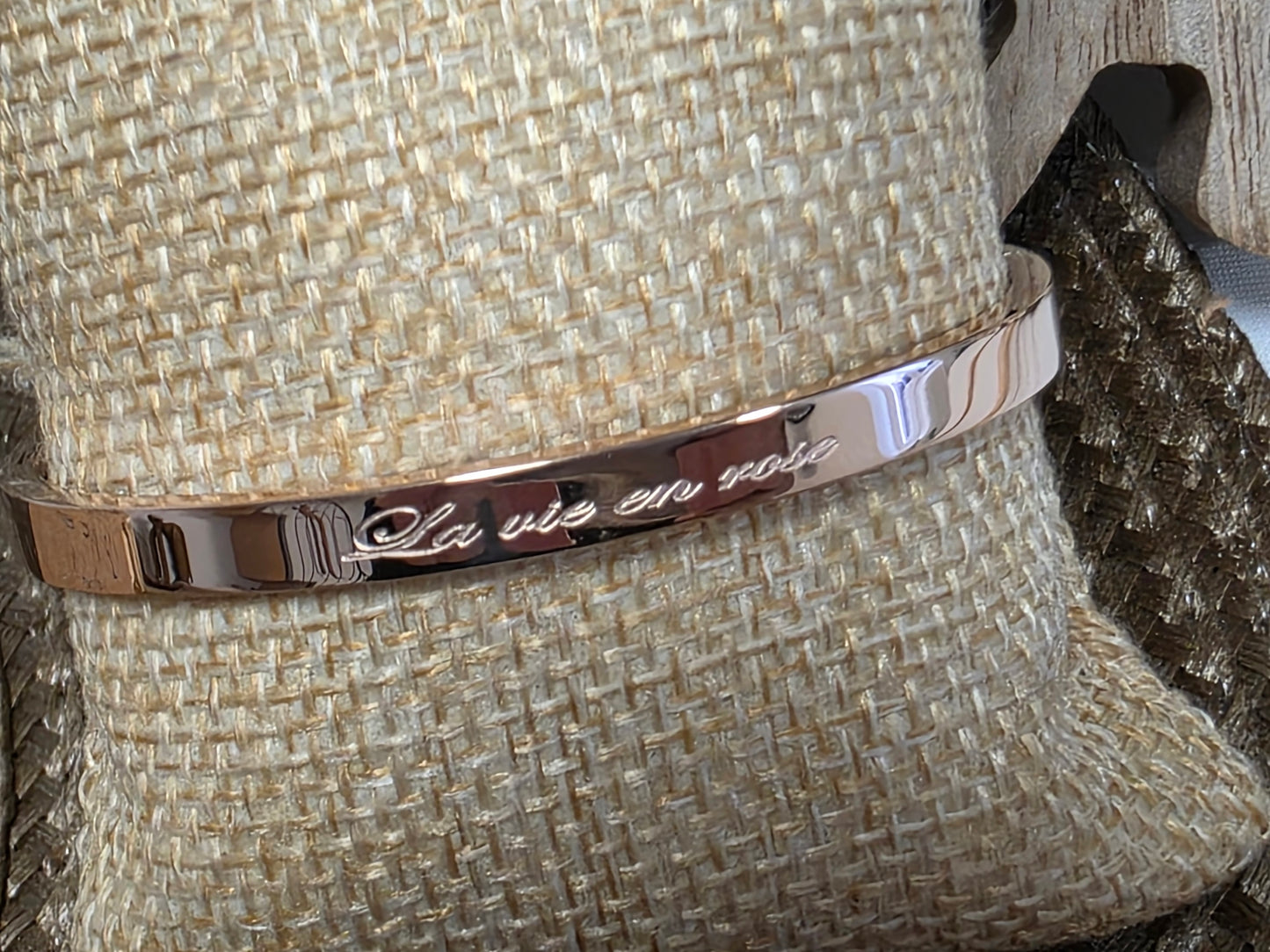 LES BRACELETS A MESSAGE " LA VIE EN ROSE " Doré