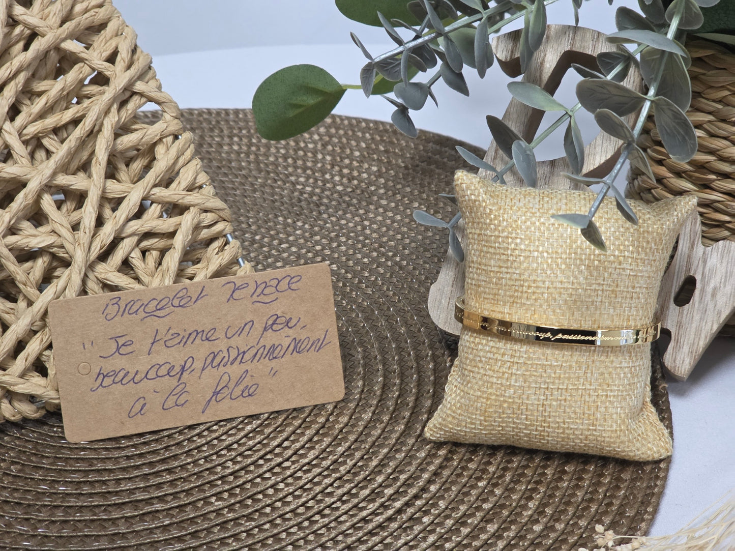 LES BRACELETS A MESSAGE " JE T'AIME UN PEU BEAUCOUP " Doré