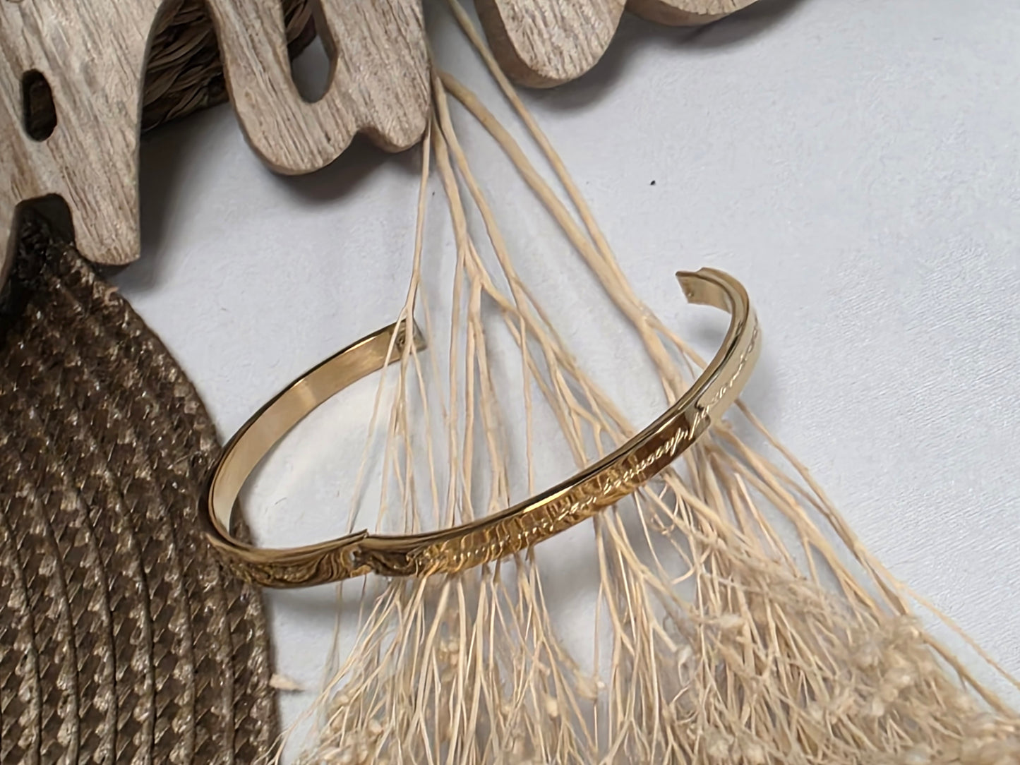 LES BRACELETS A MESSAGE " JE T'AIME UN PEU BEAUCOUP " Doré