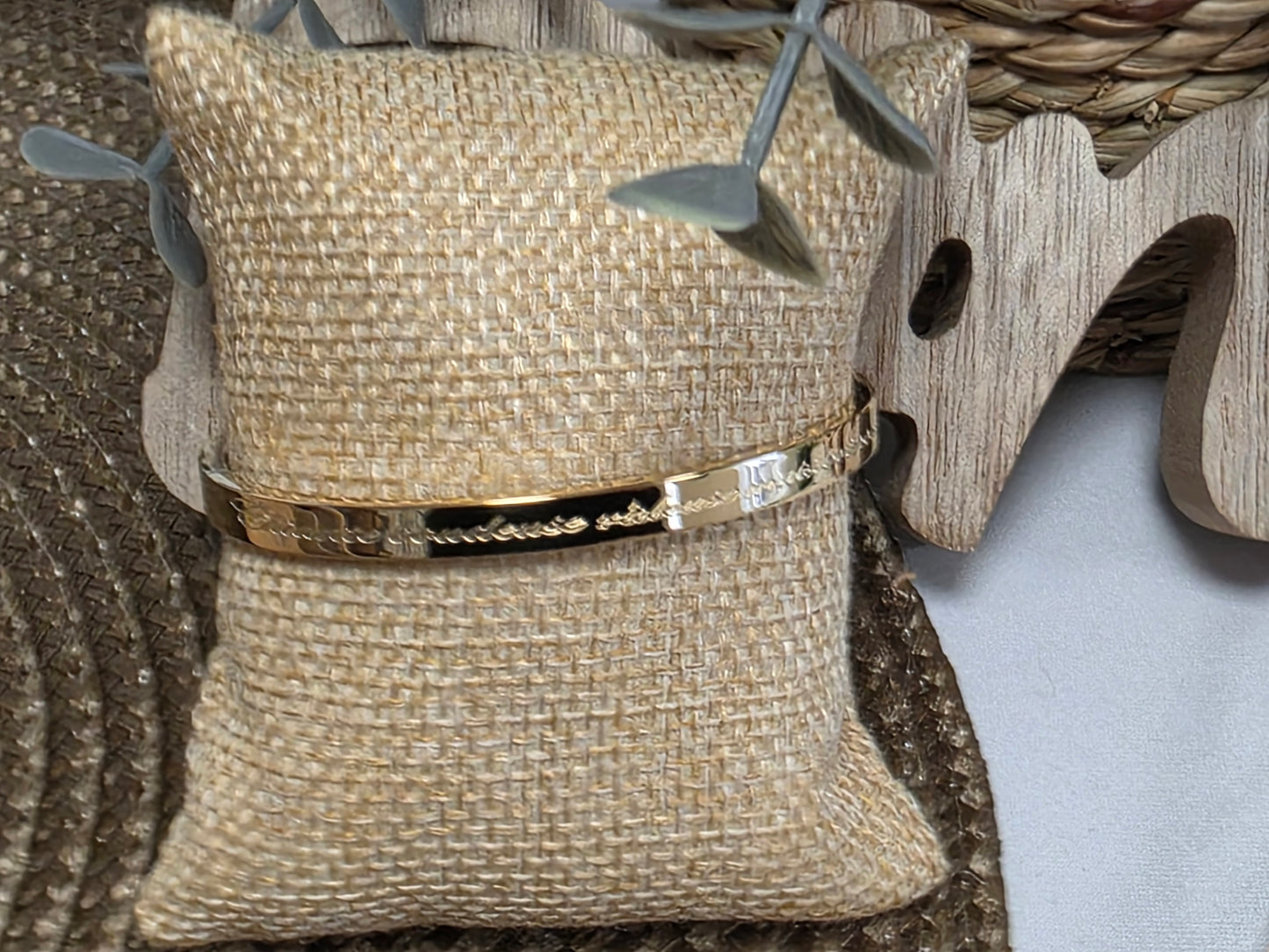 LES BRACELETS A MESSAGE " CHIANTE BOUDEUSE RALEUSE MAIS PRINCESSE " Doré