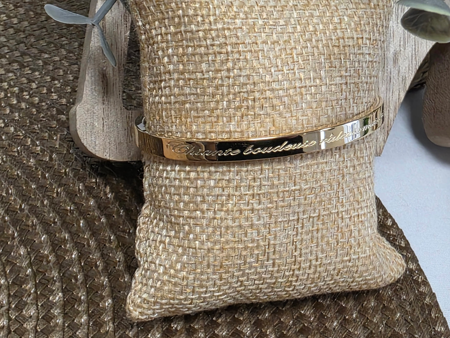 LES BRACELETS A MESSAGE " CHIANTE BOUDEUSE RALEUSE MAIS PRINCESSE " Doré