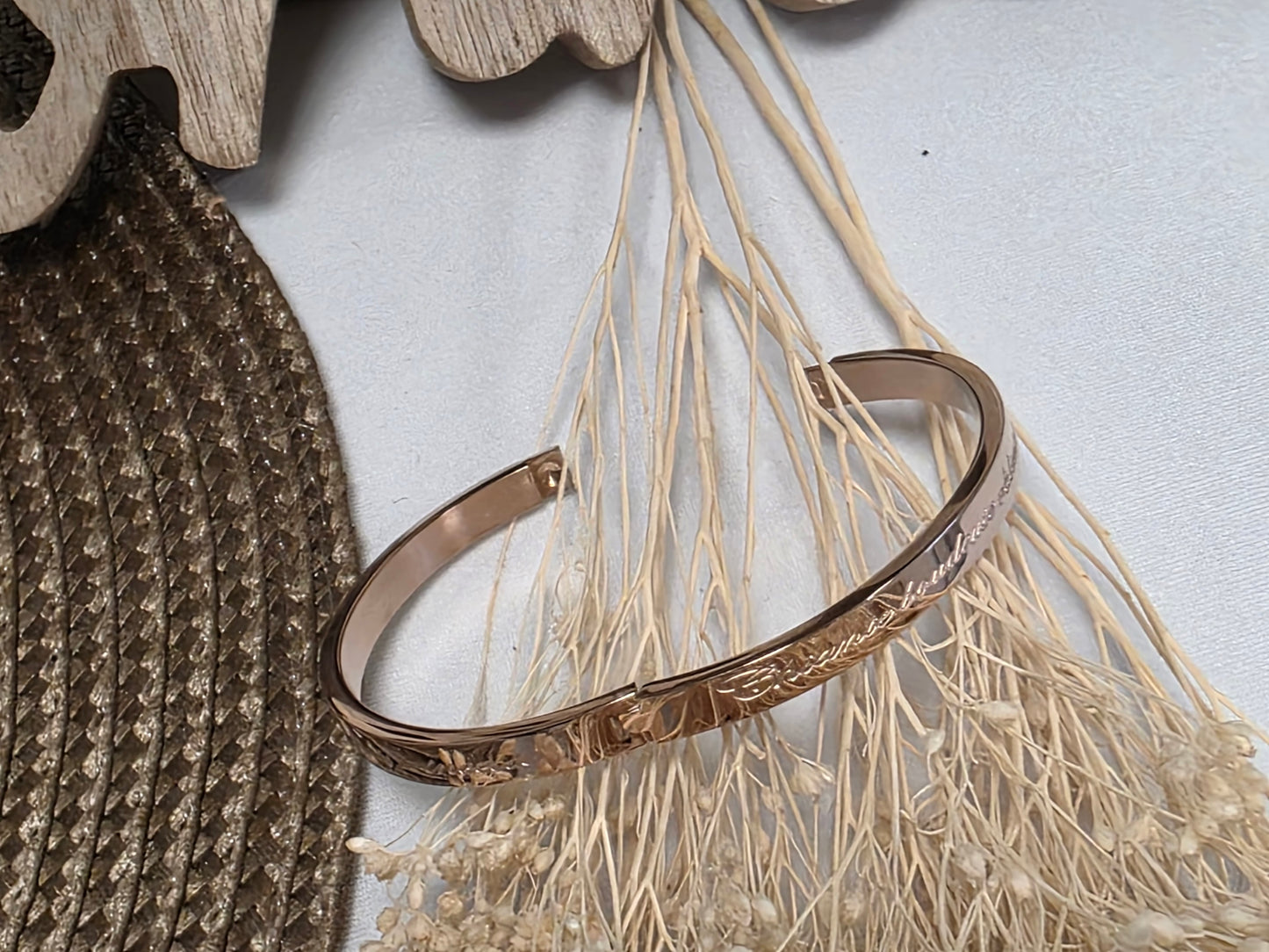 LES BRACELETS A MESSAGE " CHIANTE BOUDEUSE RALEUSE MAIS PRINCESSE " Cuivré