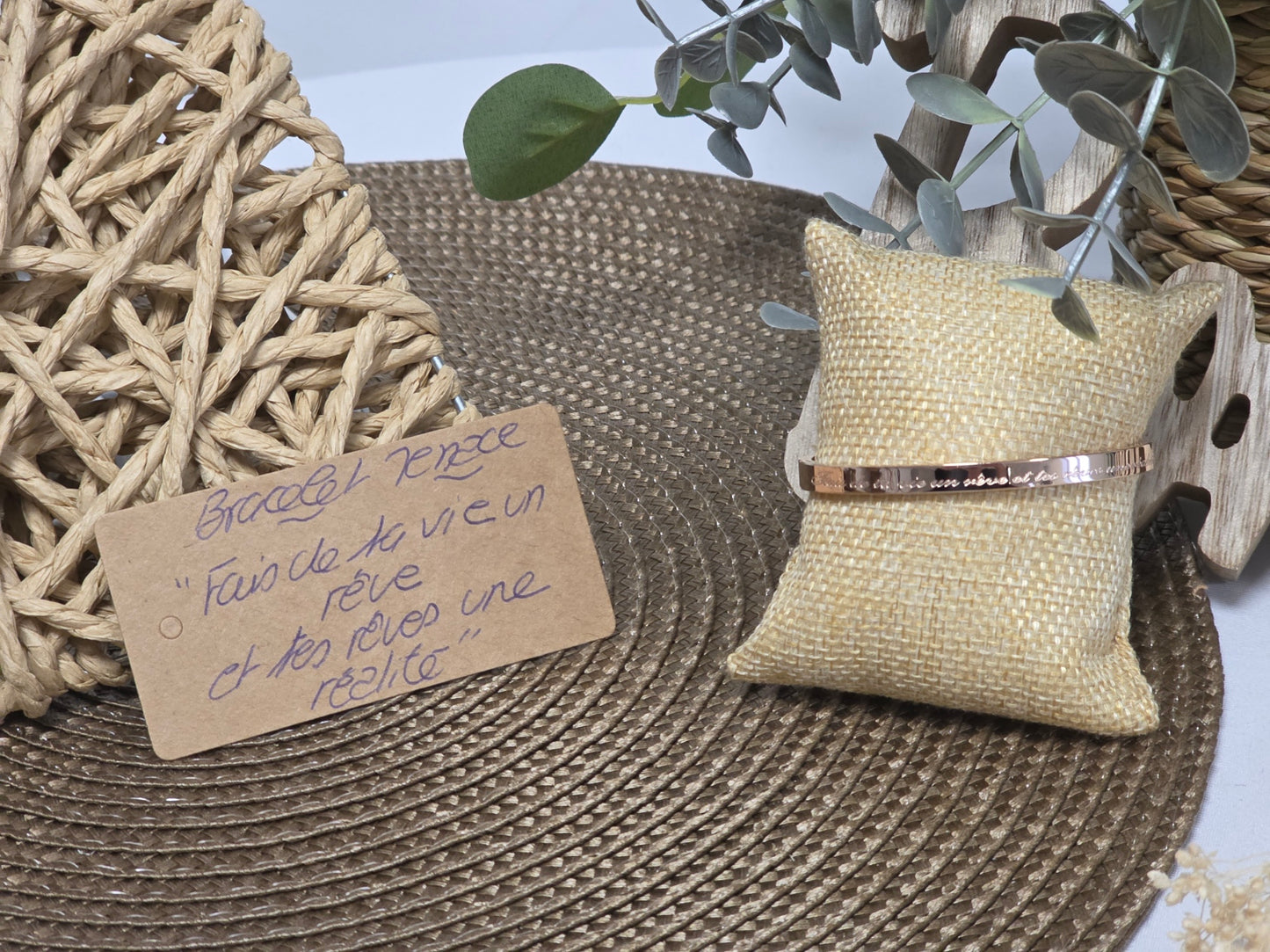 LES BRACELETS A MESSAGE " FAIS DE TA VIE UN REVE ET TES REVES UNE REALITE " Cuivré