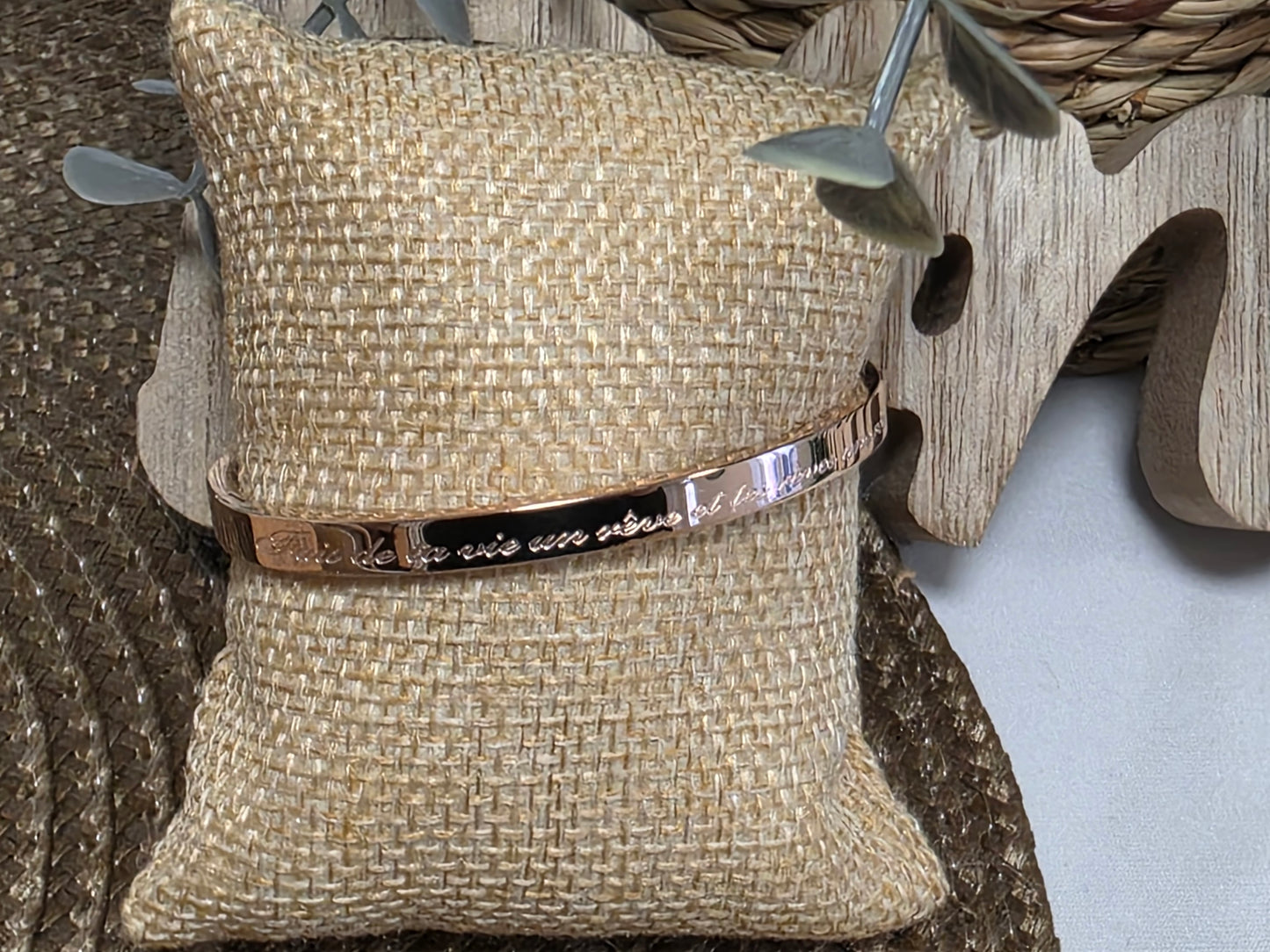 LES BRACELETS A MESSAGE " FAIS DE TA VIE UN REVE ET TES REVES UNE REALITE " Cuivré