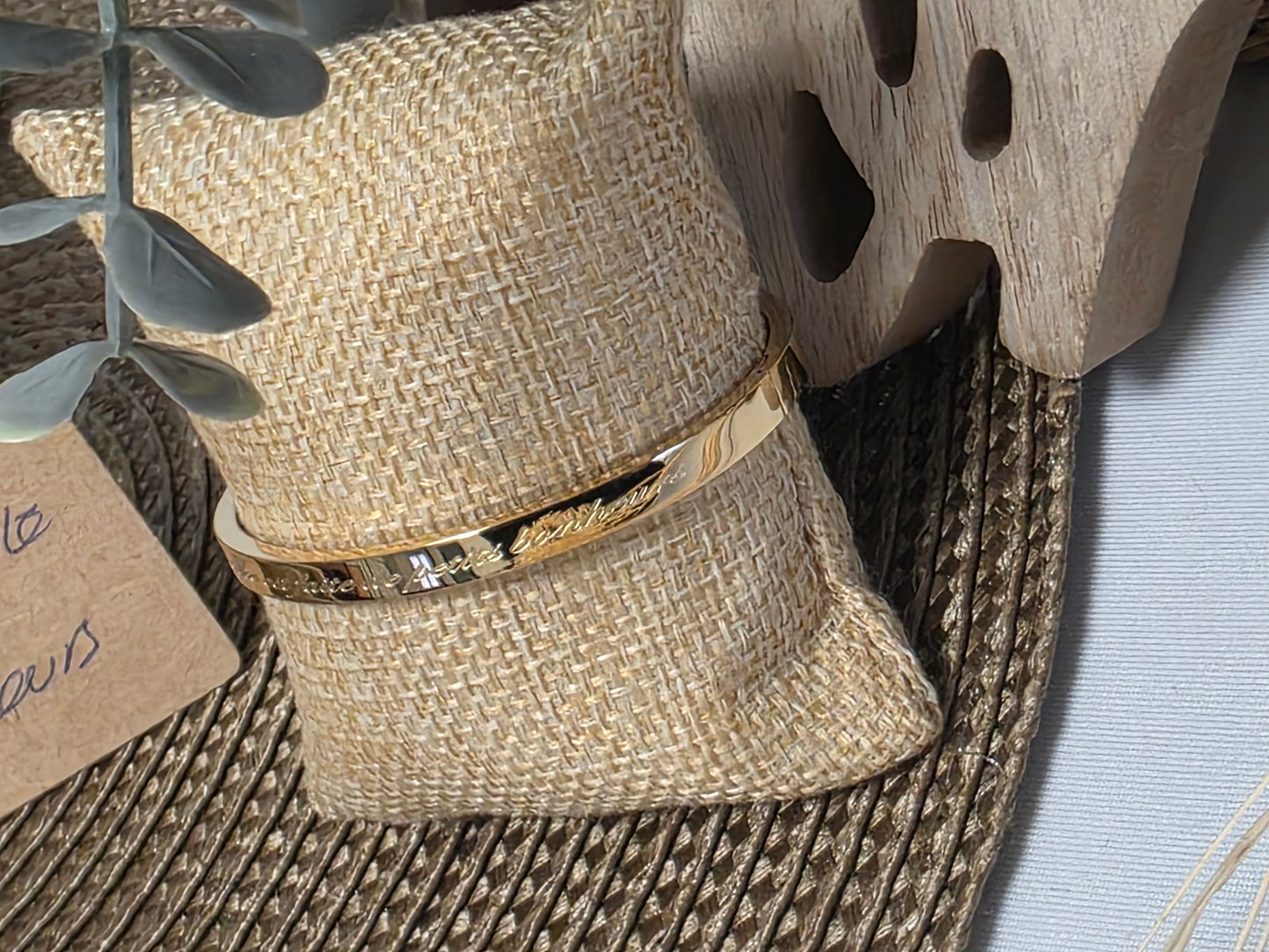 LES BRACELETS A MESSAGE " LA VIE EST FAITE DE PETITS BONHEURS" Doré
