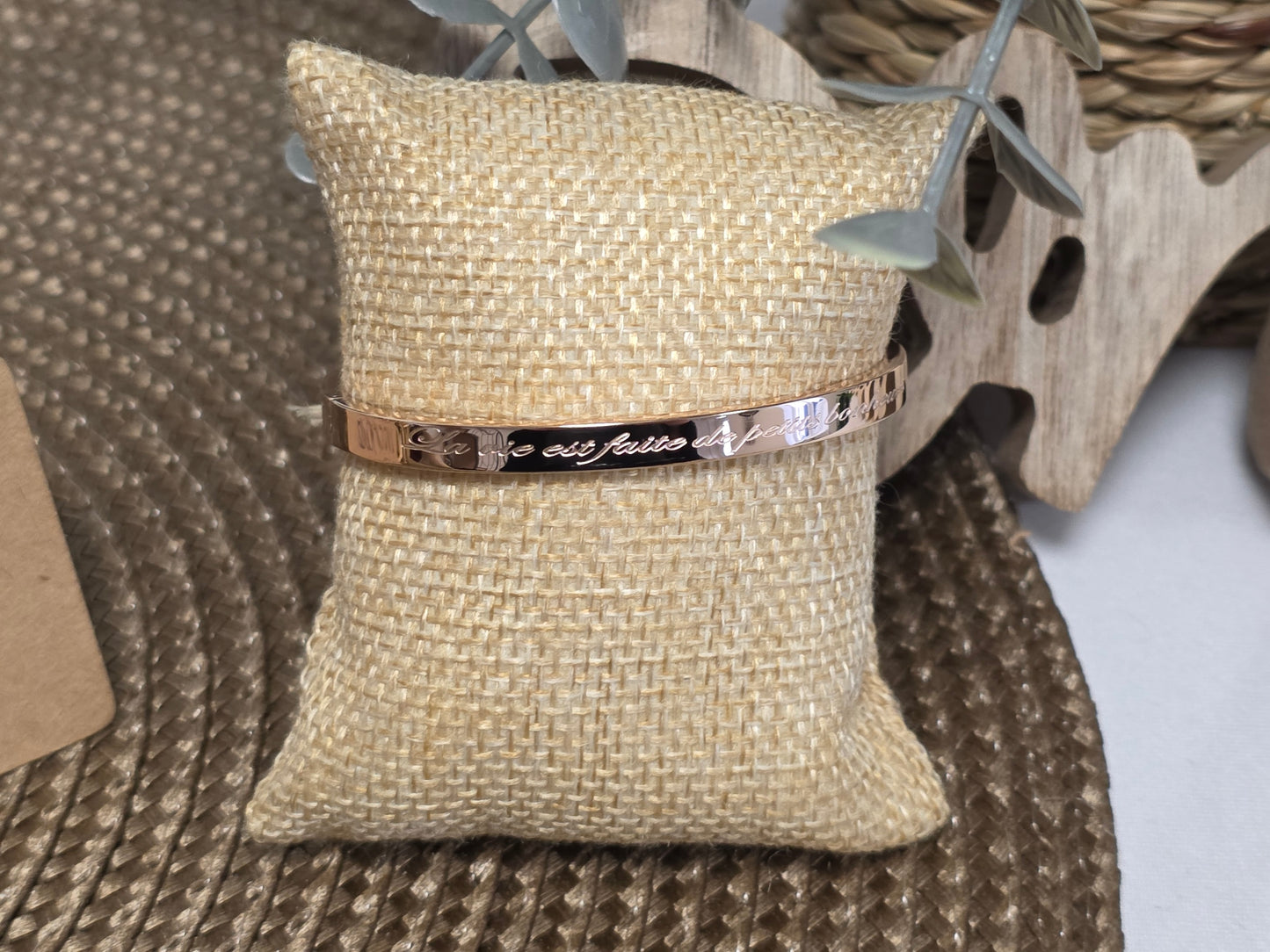 LES BRACELETS A MESSAGE " LA VIE EST FAITE DE PETITS BONHEURS" Cuivré