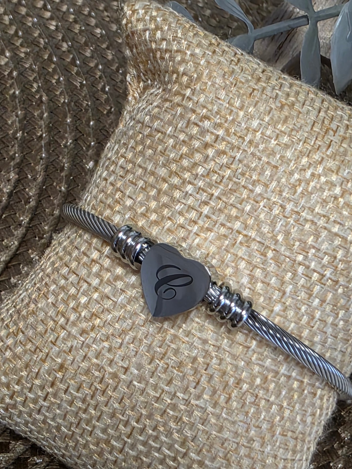 LES BRACELETS LETTRE " C " Argenté