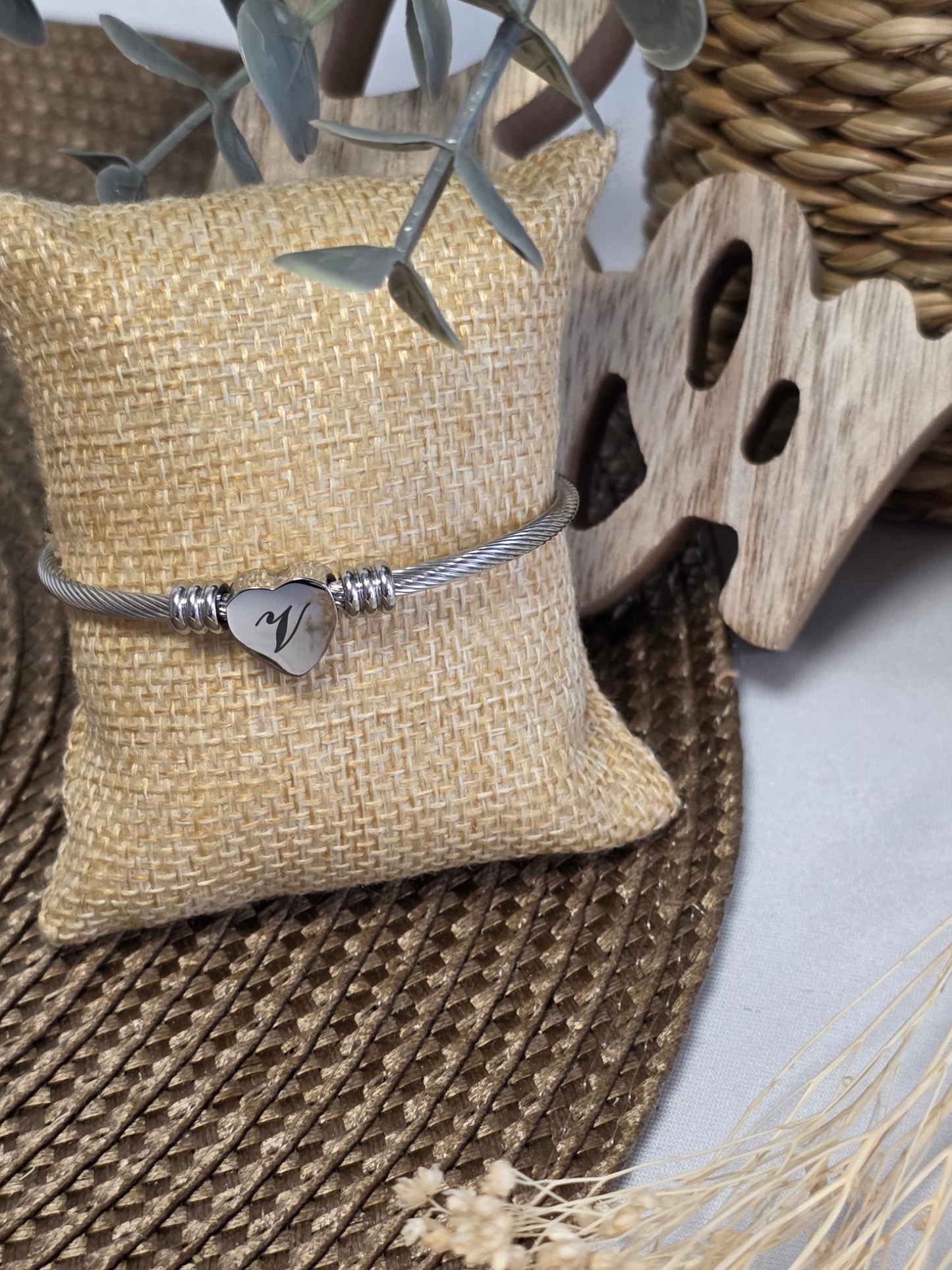 LES BRACELETS LETTRE " V " Argenté