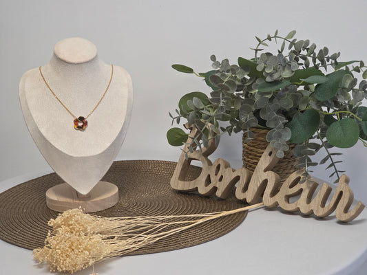 Notre Collection de Bijoux - Pendentif à Fleur N°8