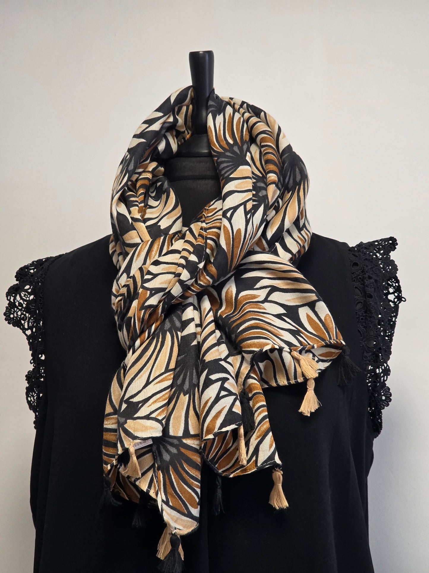 Foulard Femme Automne Hiver noir imprimé fleur