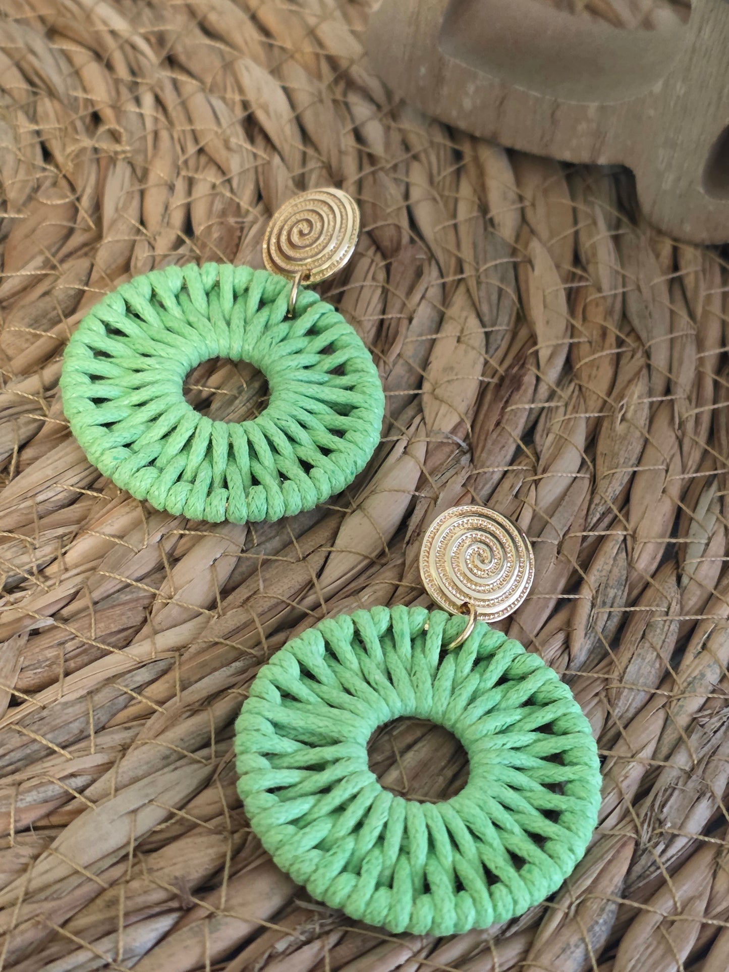 Boucle d'Oreille Pendante Corde Torsadé Vert