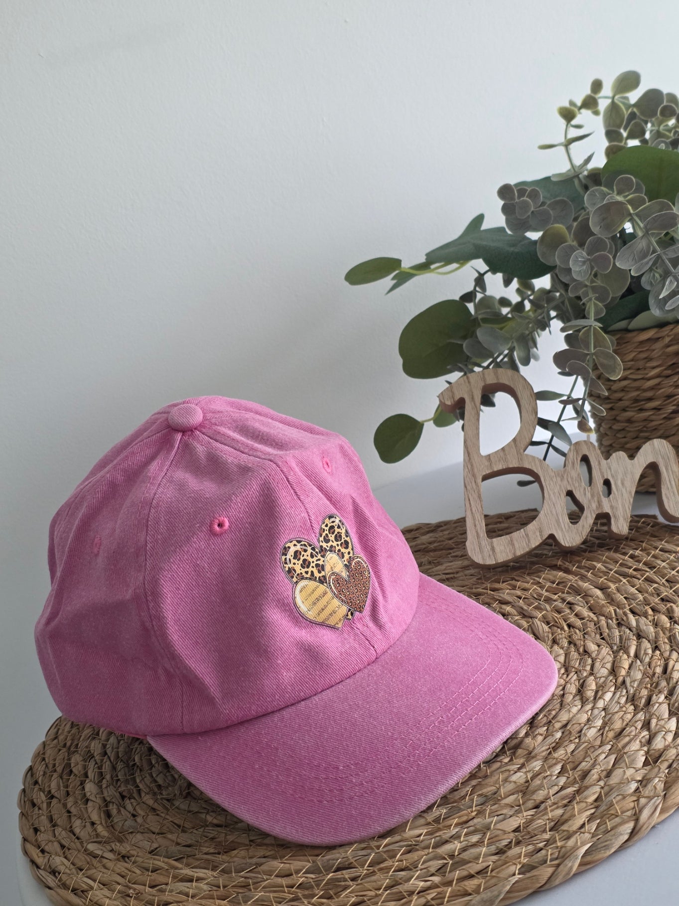 Casquette Féminine Rose Ecusson Léopard